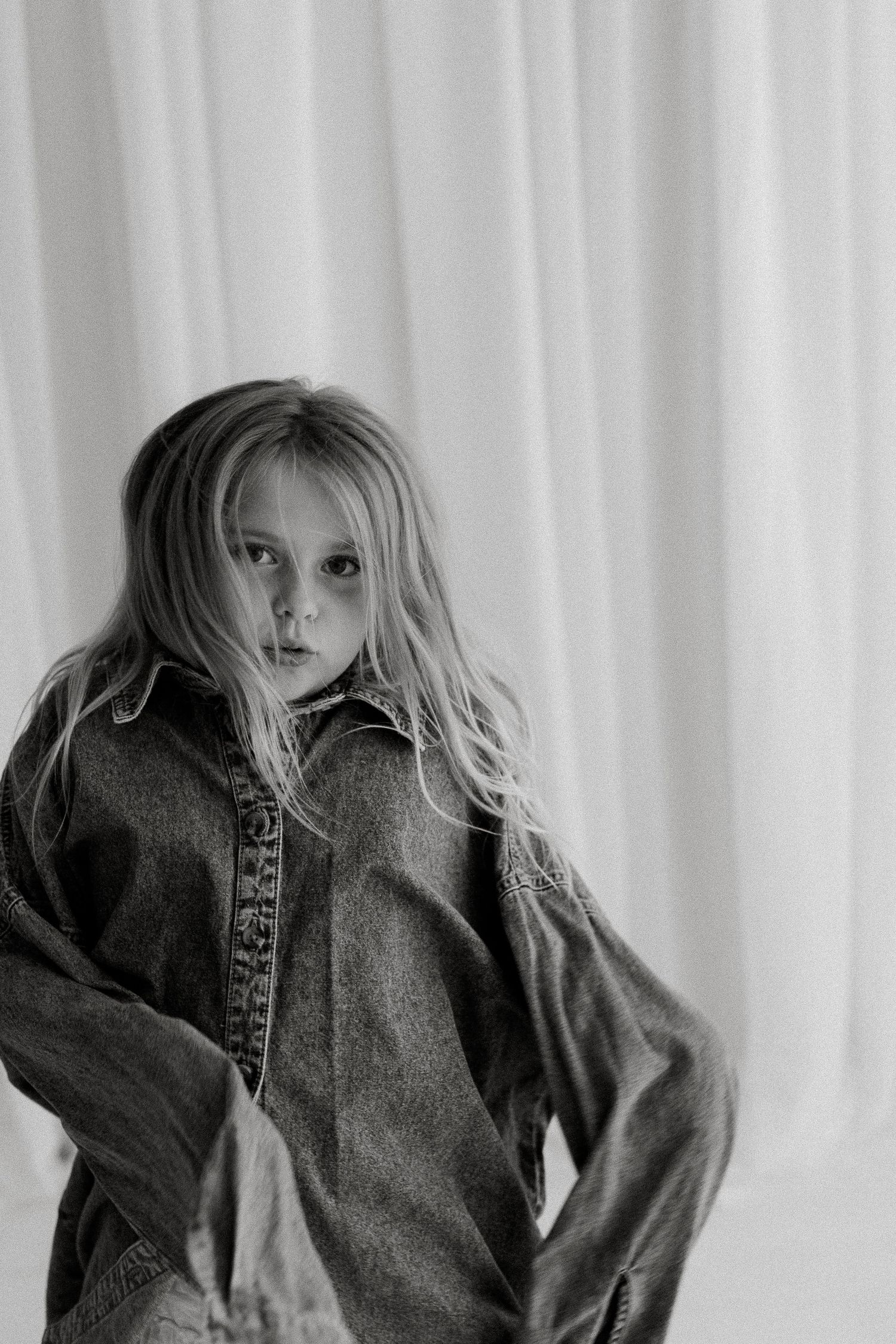 Sunshine Coast mums photography session capturing relaxed kids photos in the studio.