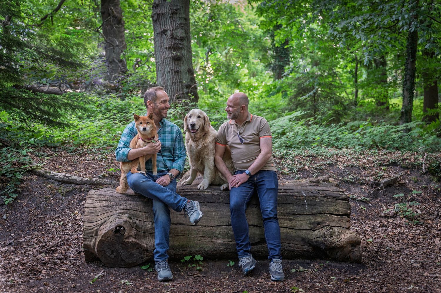 Family and pet portrait sessions by Twickenham-based photographer, Jules Renahan Photography