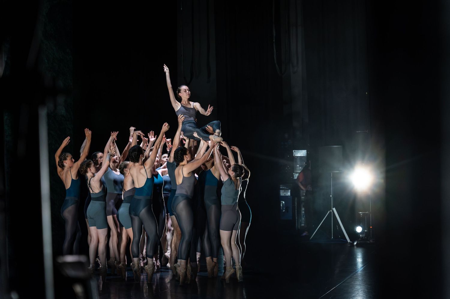 Behind the Scenes performance photography for National Youth Ballet 
https://nationalyouthballet.org/