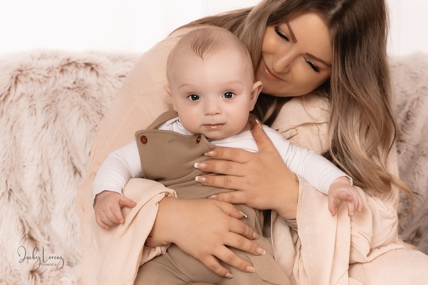 Baby mit Mutter, Mommy & me,  Babyshooting, Babyfotografie Jacky Lorenz Fotografie, Plaidt, Koblenz, Neuwied, Westerwald und Umgebung