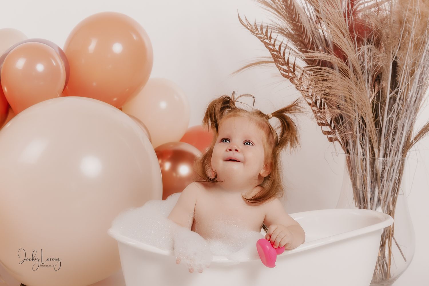 Baby in Badewanne, Babyshooting, Babyfotografie Jacky Lorenz Fotografie, Plaidt, Koblenz, Neuwied, Westerwald und Umgebung