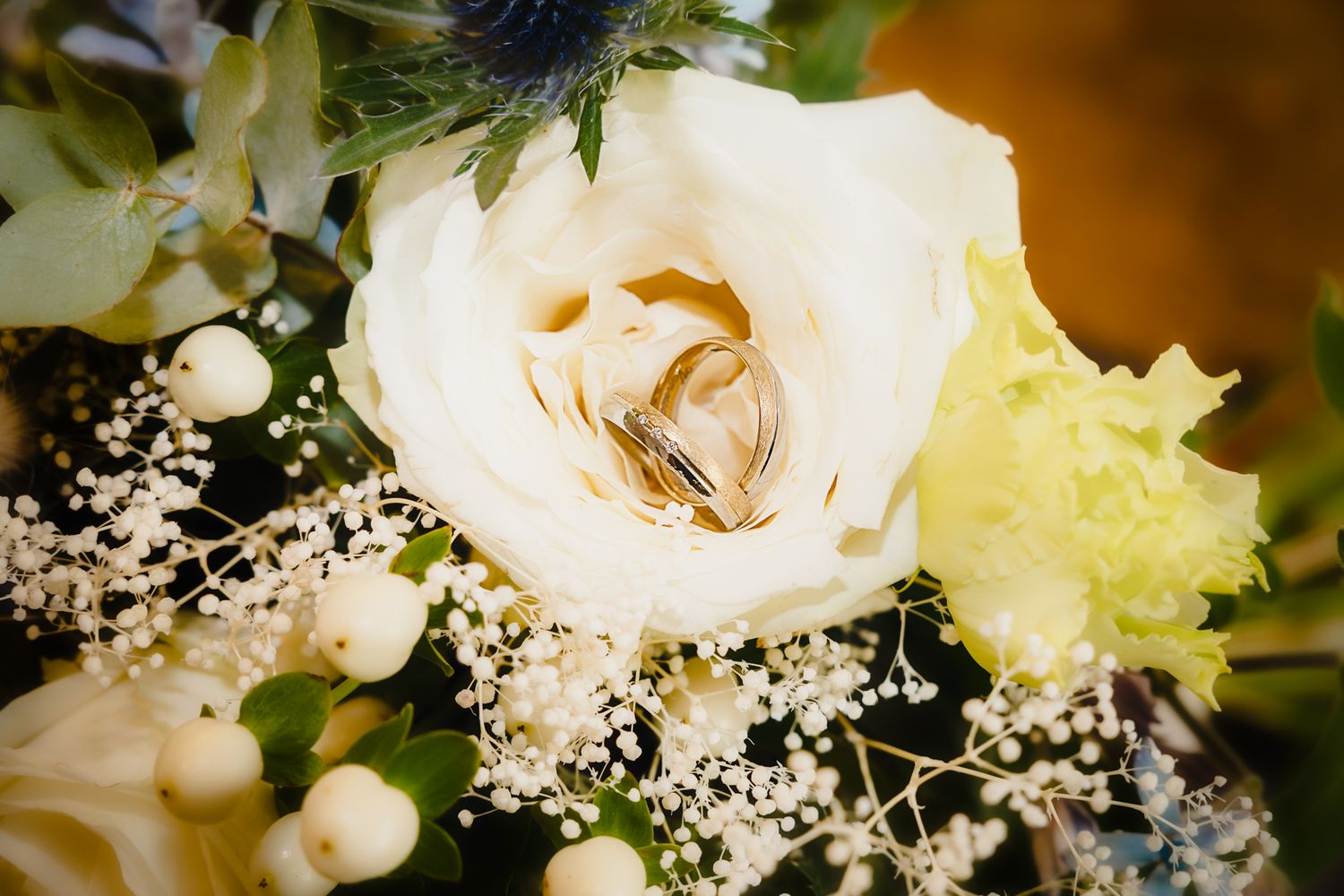 Details, Ringe im Brautstrauß, Hochzeitsfotografie, Jacky Lorenz Fotografie, Plaidt, Koblenz, Neuwied, Westerwald und Umgebung,