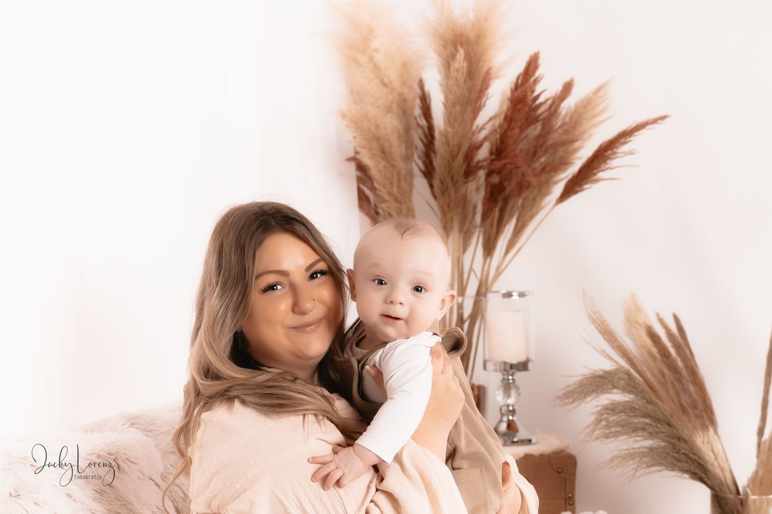 Baby mit Mutter, Mommy & me,  Babyshooting, Babyfotografie Jacky Lorenz Fotografie, Plaidt, Koblenz, Neuwied, Westerwald und Umgebung