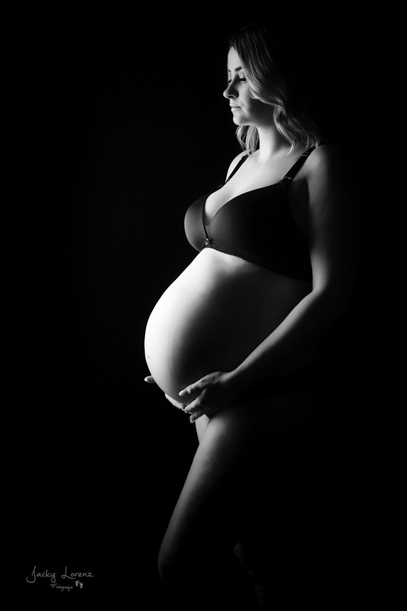 Striplight Foto von Schwangerer, Babybauch Shooting Jacky Lorenz Fotografie Plaidt, Koblenz und Umgebung