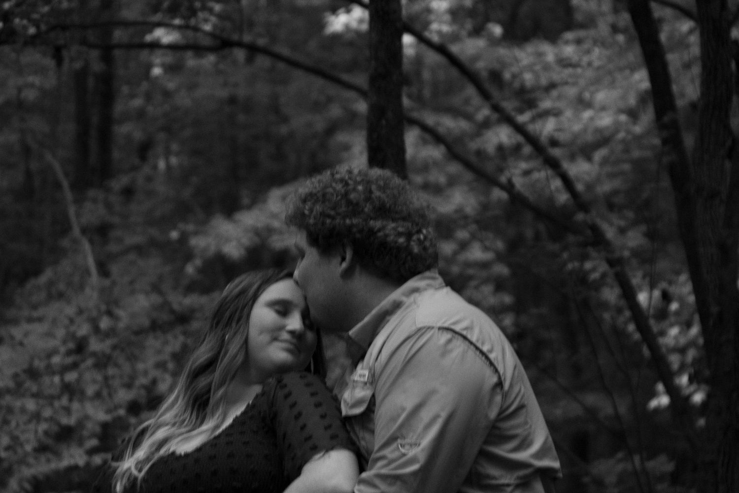 Lifestyle couple photography capturing genuine love and connection