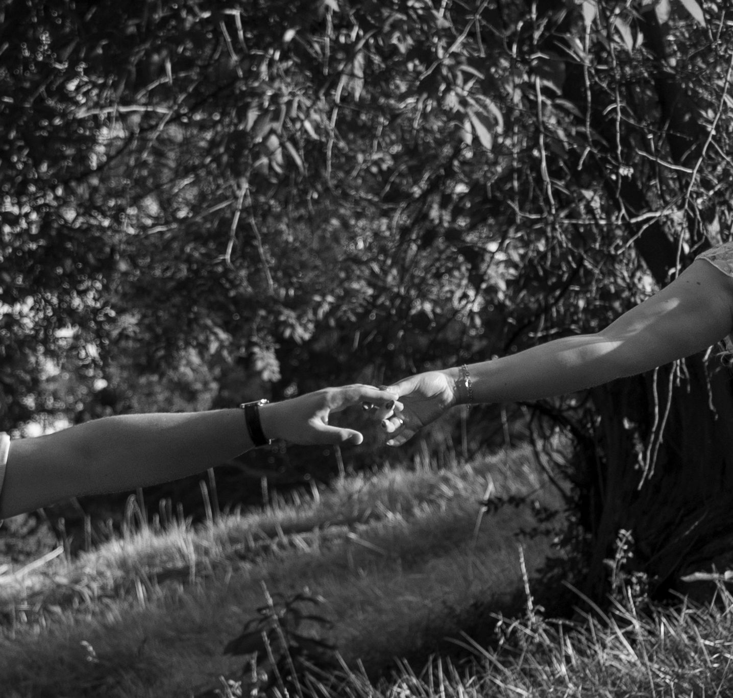 Natural engagement photography capturing authentic connection