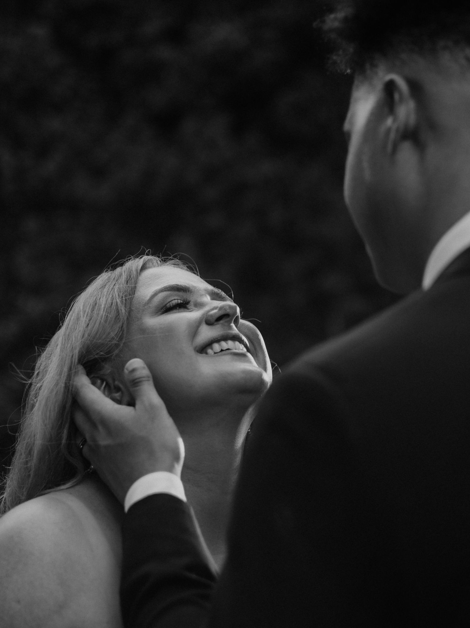 “Ireen Mushomi Photography captures weddings, couples, and senior portraits with elegance, artistry, and timeless emotion.”