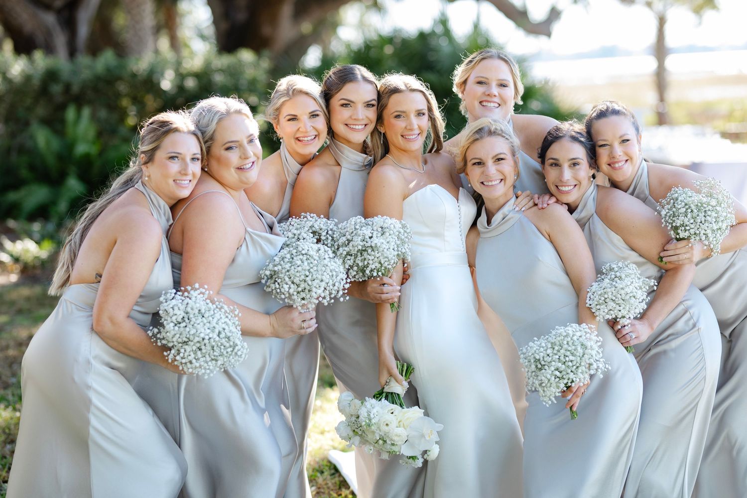 Bride and bridesmaids at Lowndes Grove. Luxury wedding photogapher Charleston, South Carolina