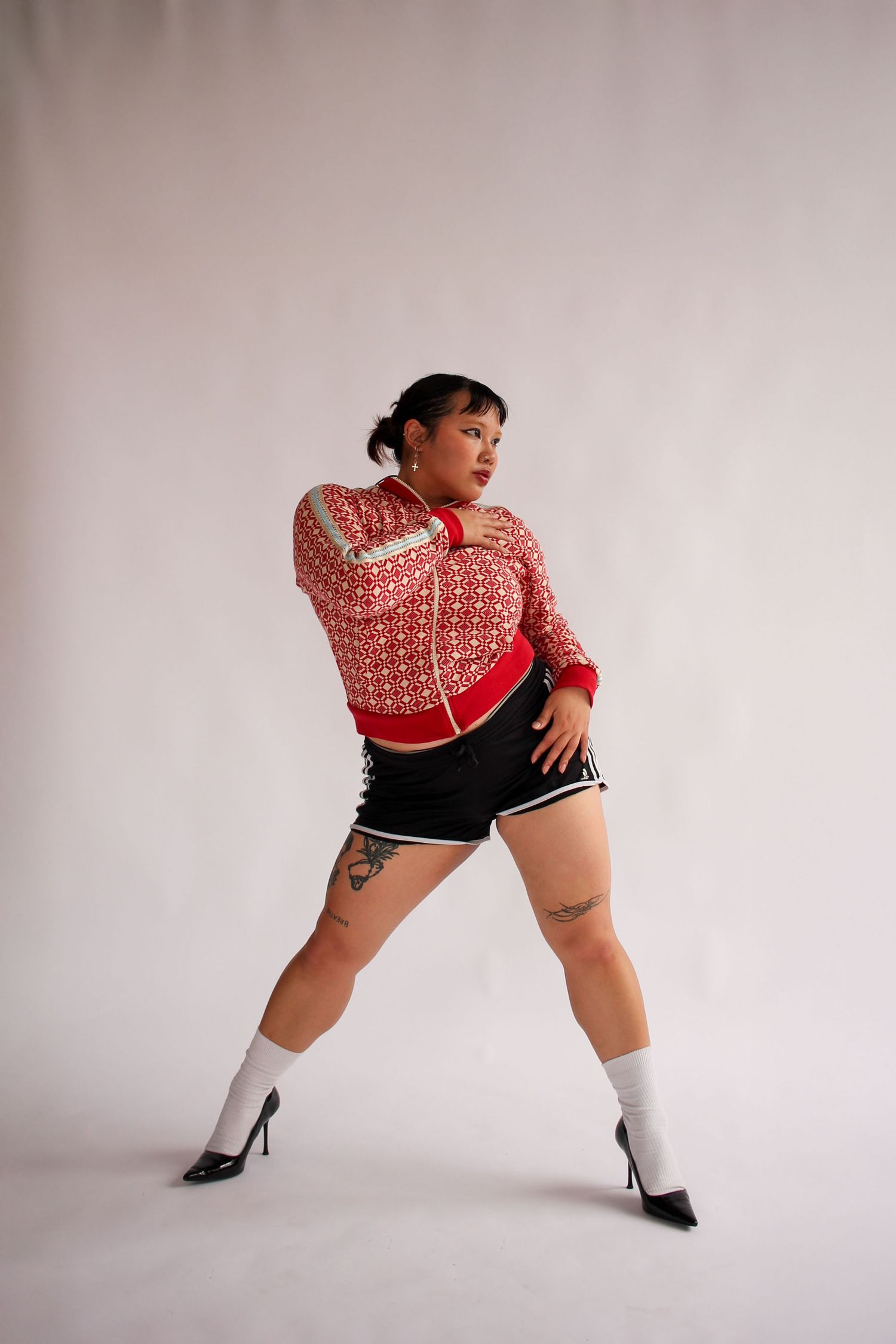 Dancer Teresa Nguyen
MING MVMT
Gaby Alfonso Photography
Natural light sunset portrait 
Dancer portrait in studio
Cocreate space 
Toronto