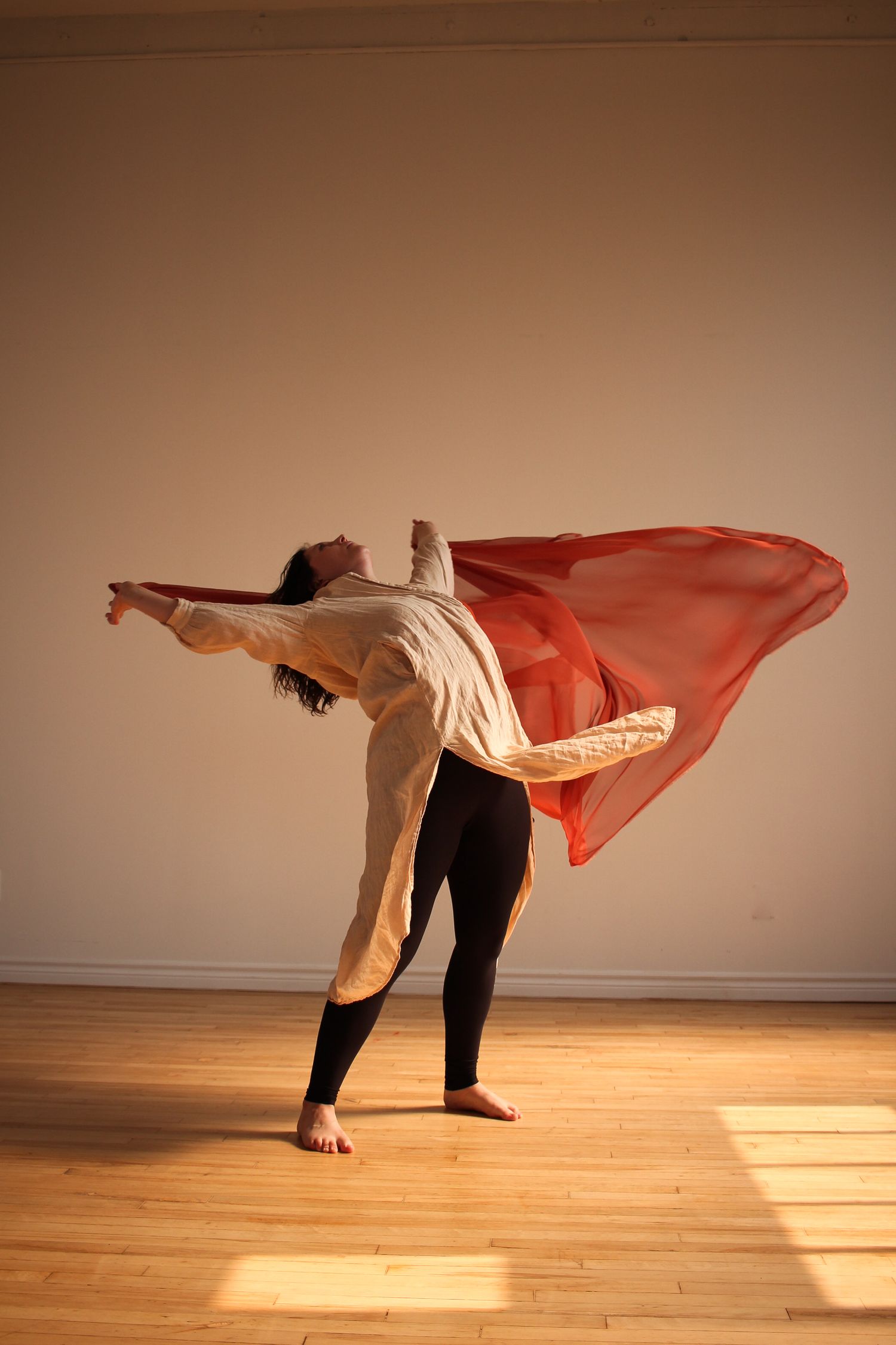 Dancer Kaylah Krajnc
MING MVMT
Gaby Alfonso Photography
Natural light sunset portrait 
Dancer portrait in studio
Cocreate space 
Toronto