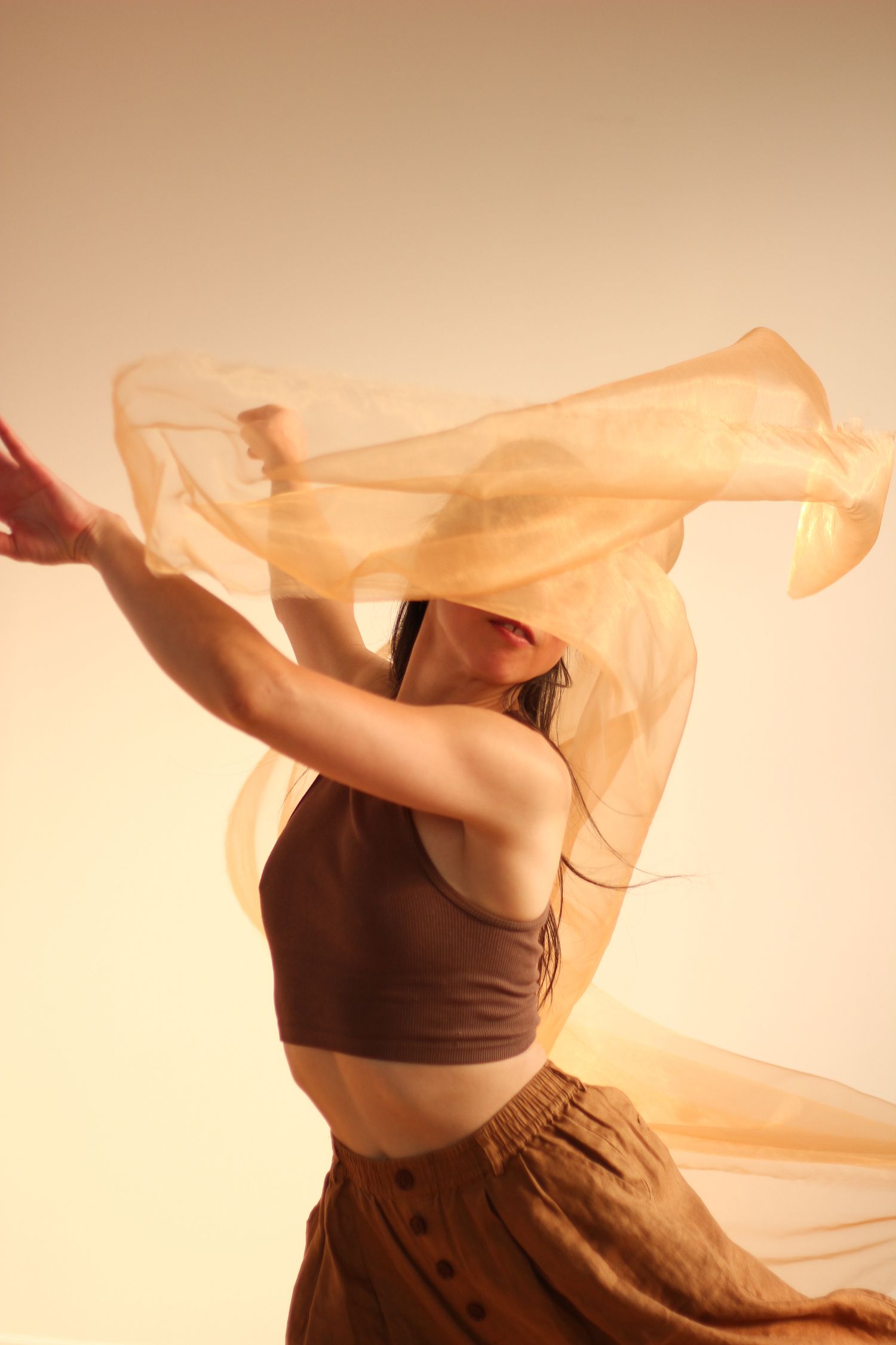 Dancer Jee Lam
MING MVMT
Gaby Alfonso Photography
Natural light sunset portrait 
Dancer portrait in studio
Cocreate space 
Toronto