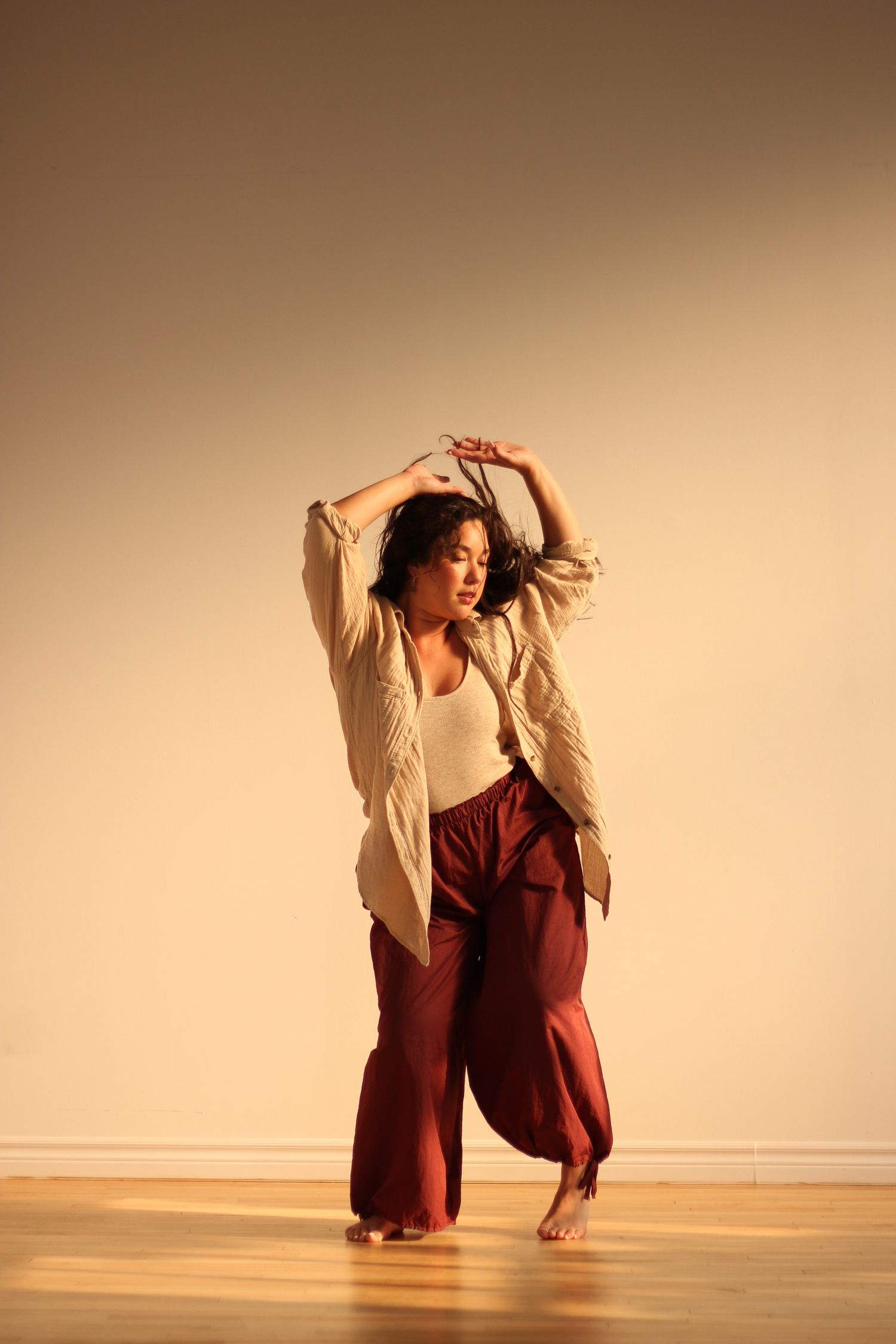 Ming-Bo Lam
MING MVMT
Gaby Alfonso Photography
Natural light sunset portrait 
Dancer portrait in studio
Cocreate space 
Toronto, Ontario