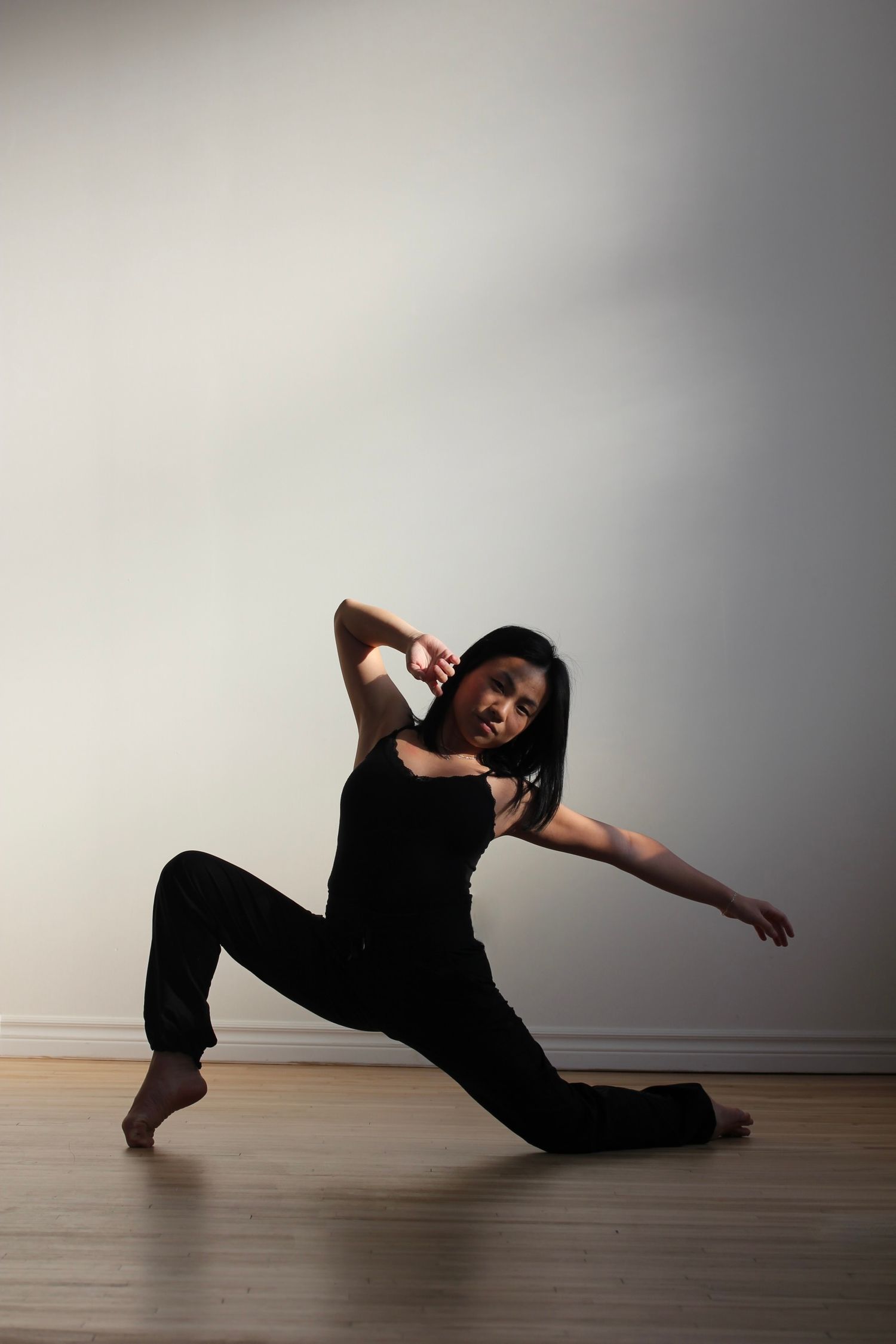 Dancer Sarah Kinley
Gaby Alfonso Photography
Natural light sunset portrait 
Dancer portrait in studio
Cocreate space 
Toronto, Ontario