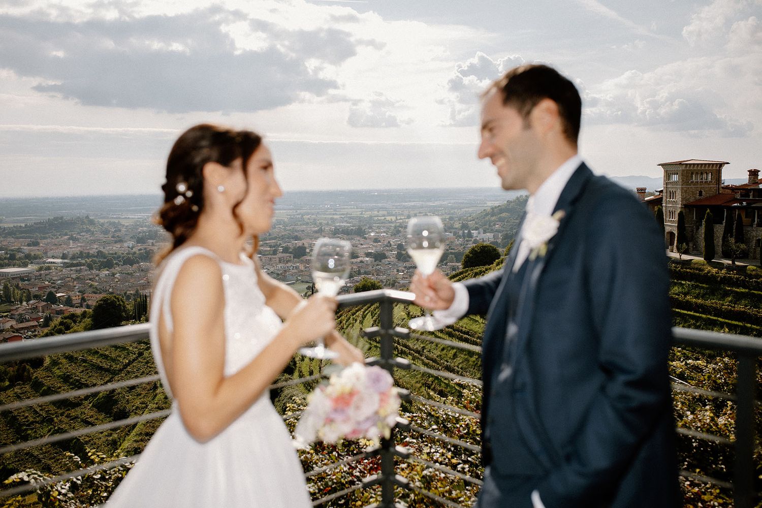 Shooting degli sposi tra i vigneti a Le Cantorie, Franciacorta