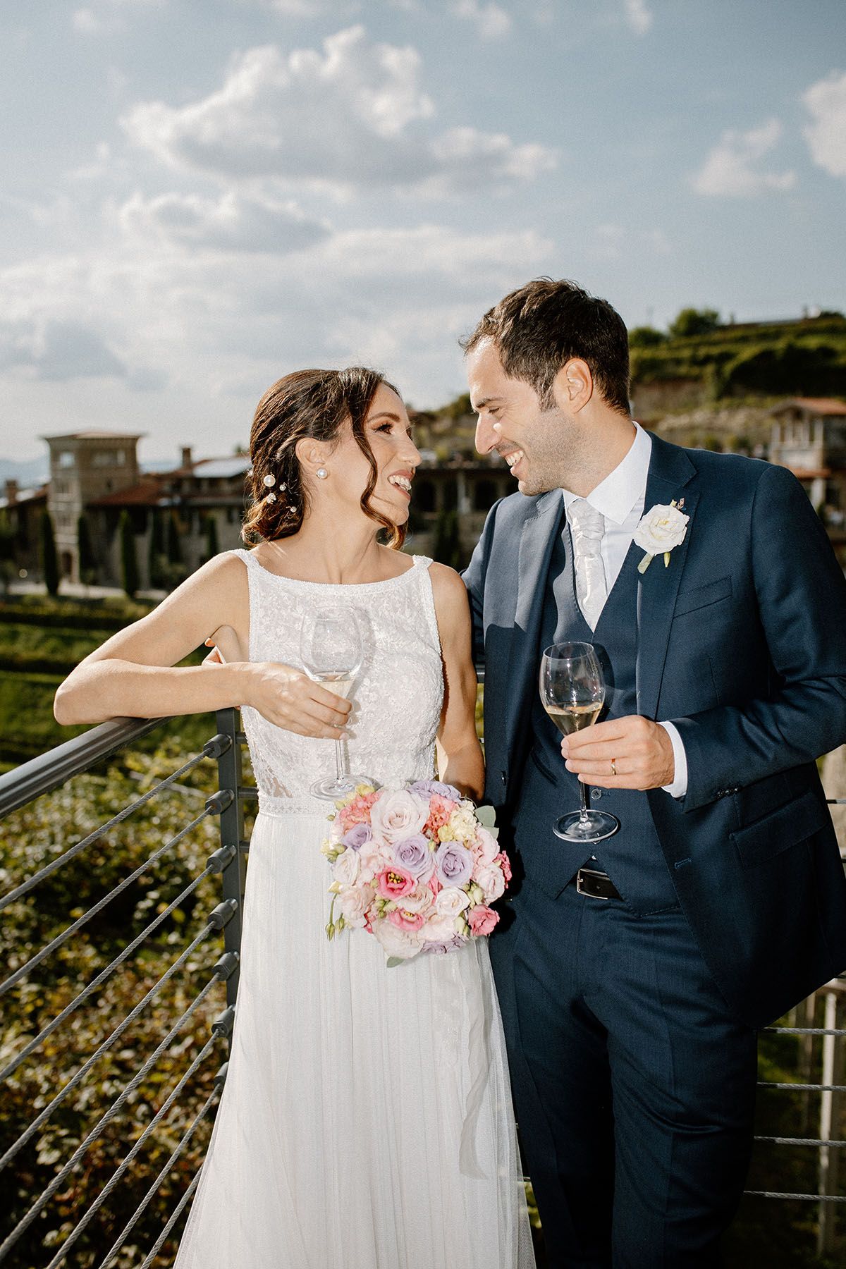 Shooting degli sposi tra i vigneti a Le Cantorie, Franciacorta