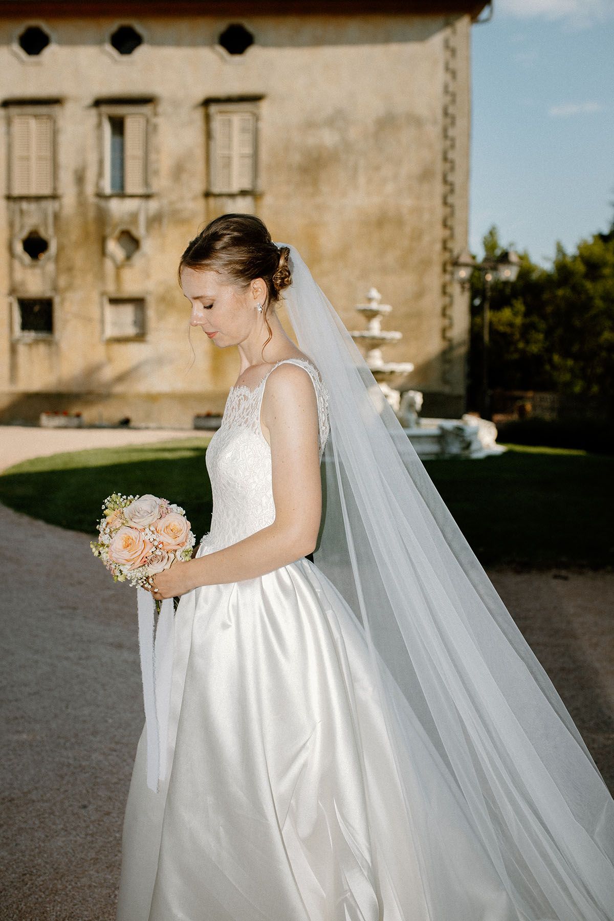Coppia di sposi a Villa Malliana, reportage di matrimonio