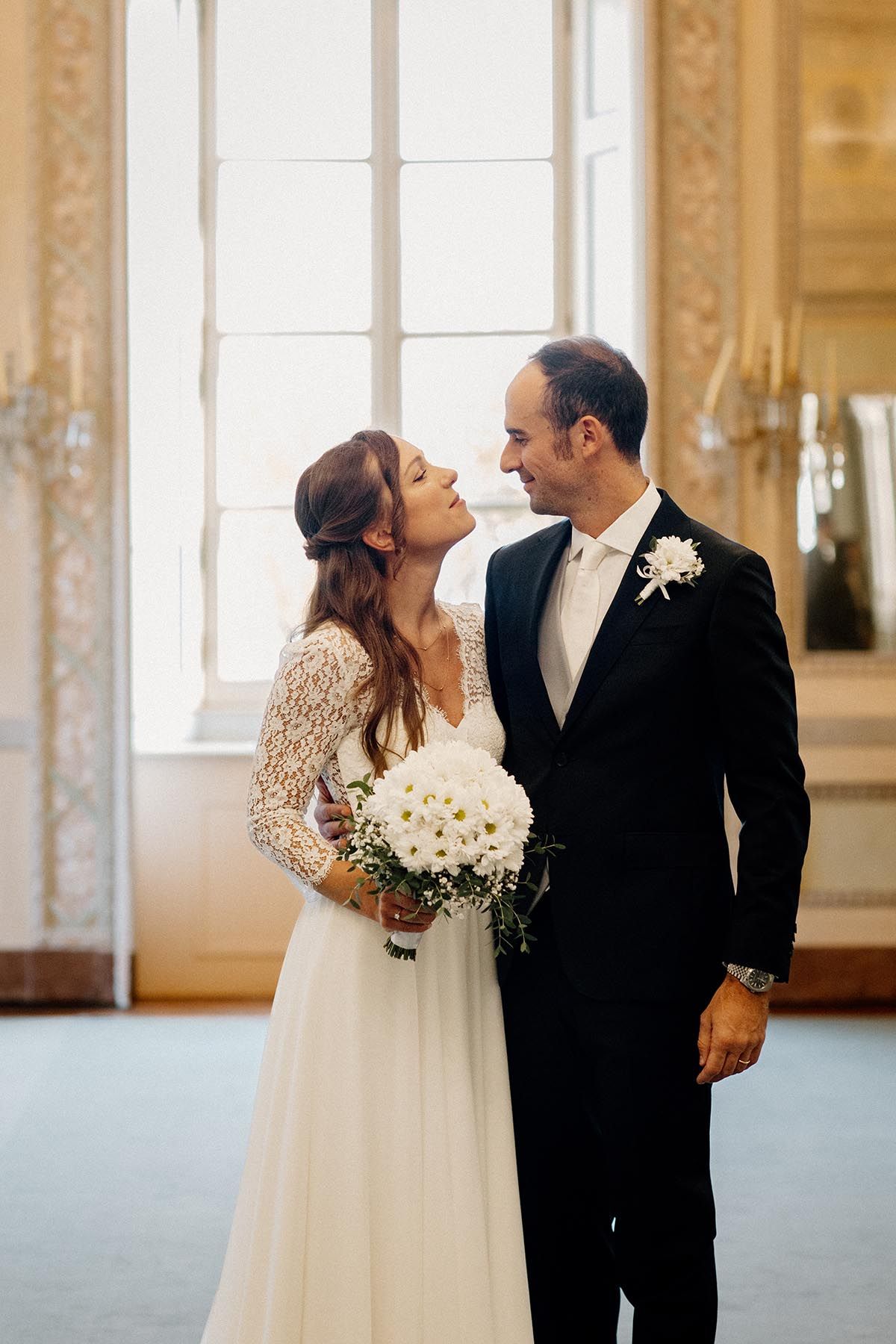 Shooting fotografico degli sposi in stile editoriale in Villa Reale di Monza