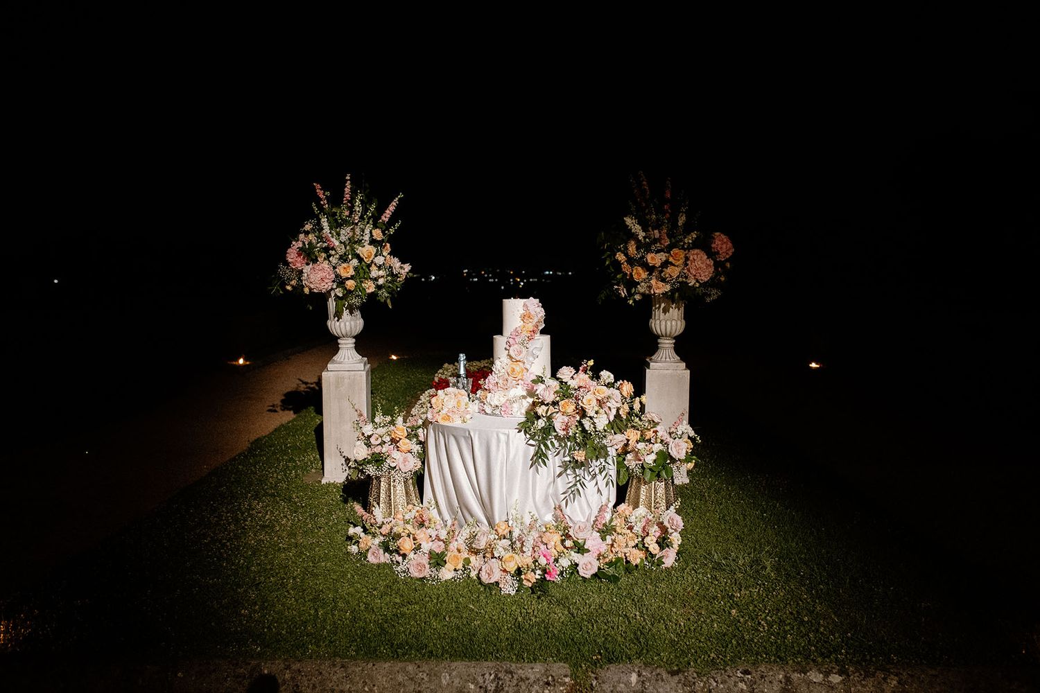 Taglio della torta nunziale a Villa Malliana, Bergamo