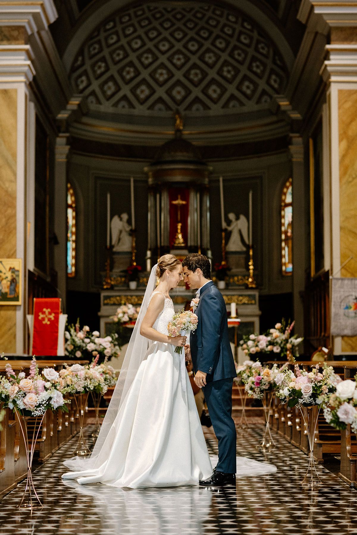 Cerimonia di matrimonio a Villa Malliana, coppia franco-italiana