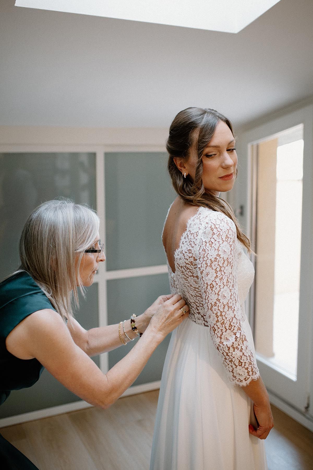 Preparativi della sposa prima del matrimonio a Monza