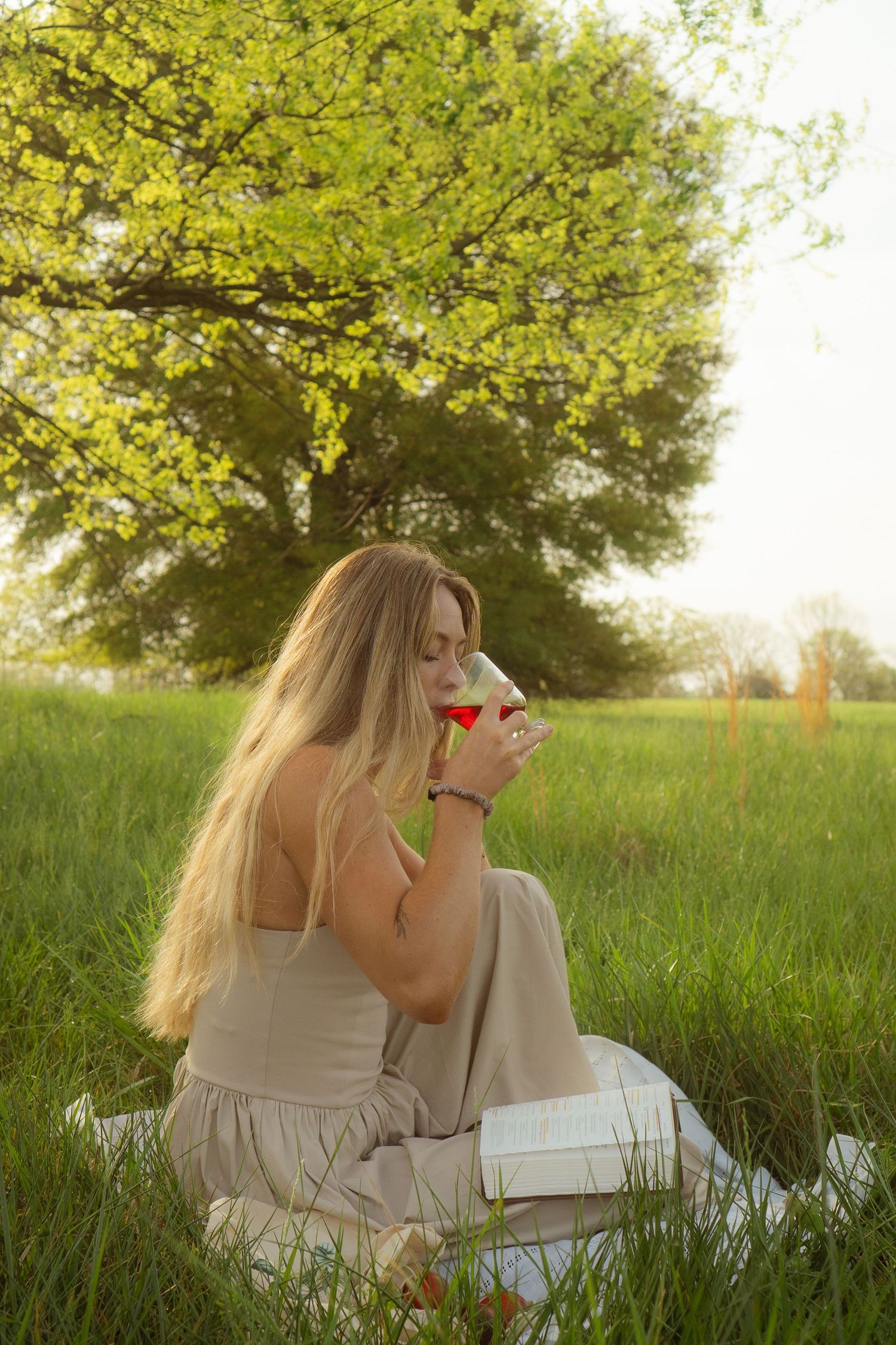 South Carolina Portrait Photoshoot. Christian  lifestyle Pinterest. Cinematic storytelling, visual poetry photography www.thelordsfruit.com