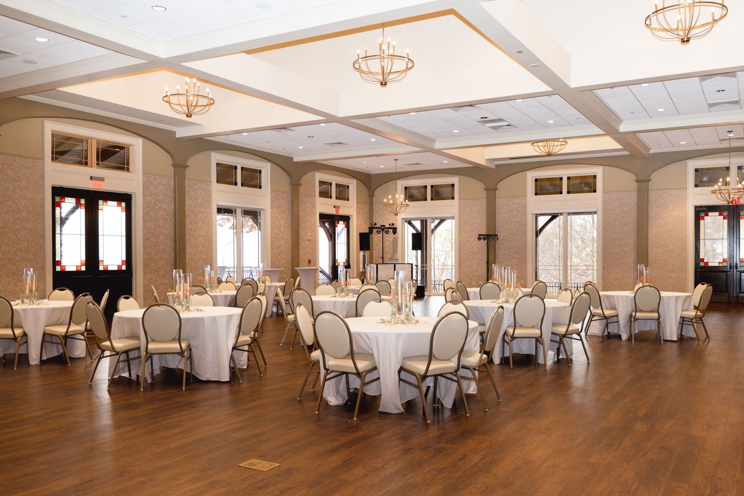 huntsville alabama, best wedding venue, bride, just engaged, wedding planning, wedding photographer, best, North Alabama