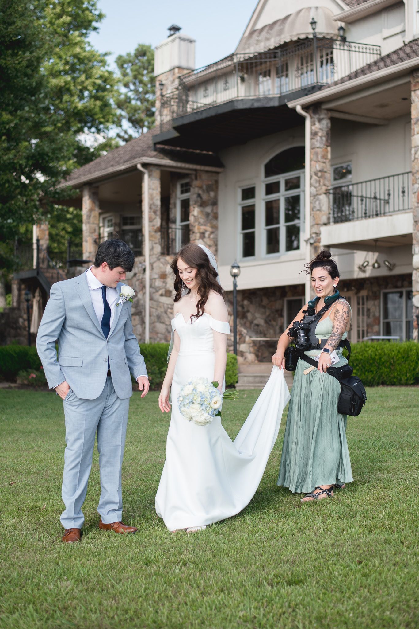 wedding photographer, Huntsville, Alabama, wedding venue, wedding dress, Huntsville botanical gardens, Birmingham weddin