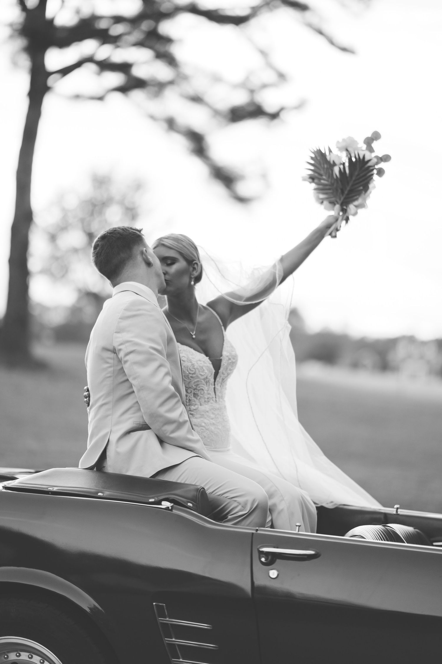wedding photographer, Huntsville, Alabama, wedding venue, wedding dress, Huntsville botanical gardens, Birmingham weddin