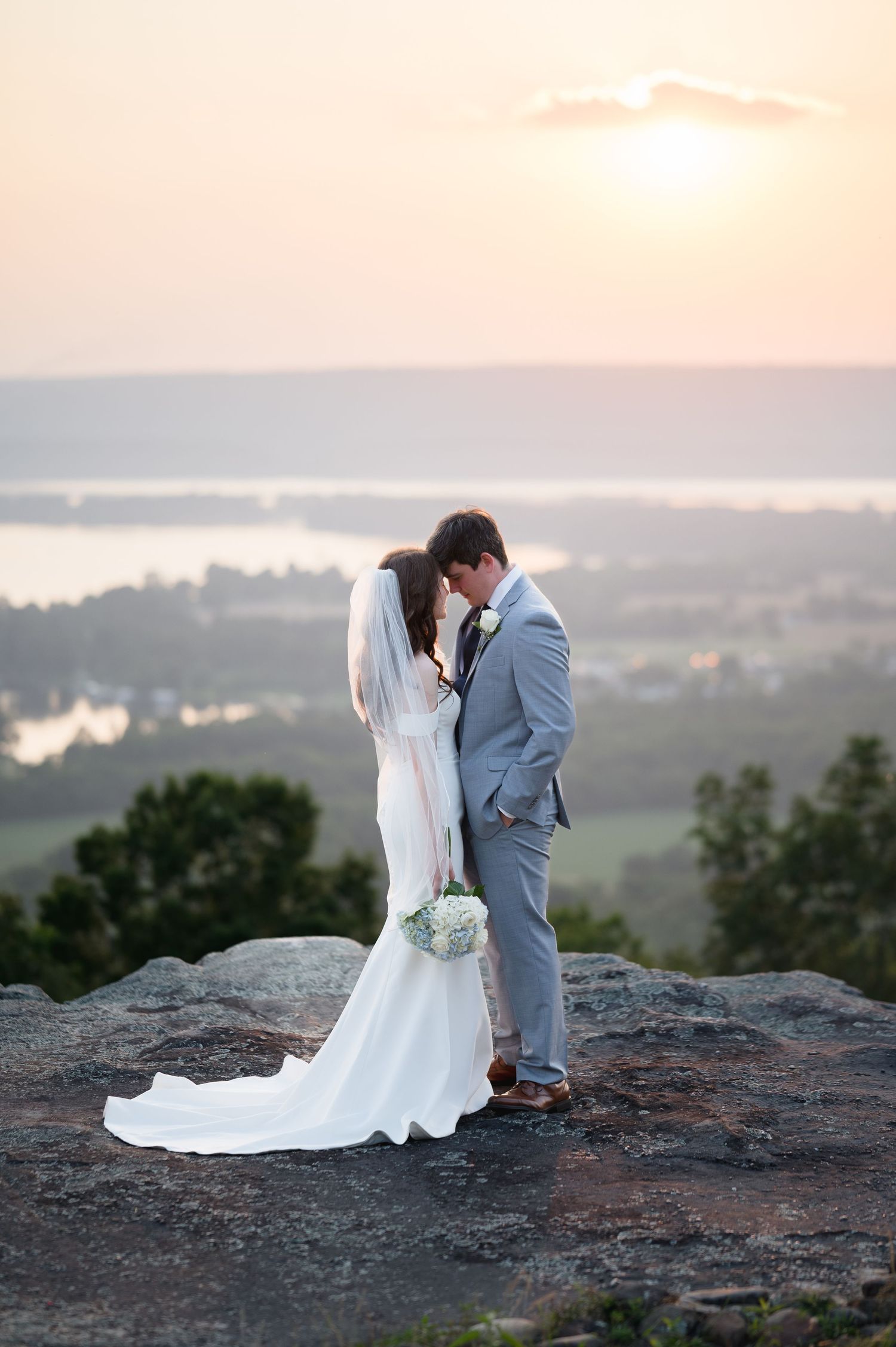 huntsville alabama, best wedding venue, bride, just engaged, wedding planning, wedding photographer, best, North Alabama