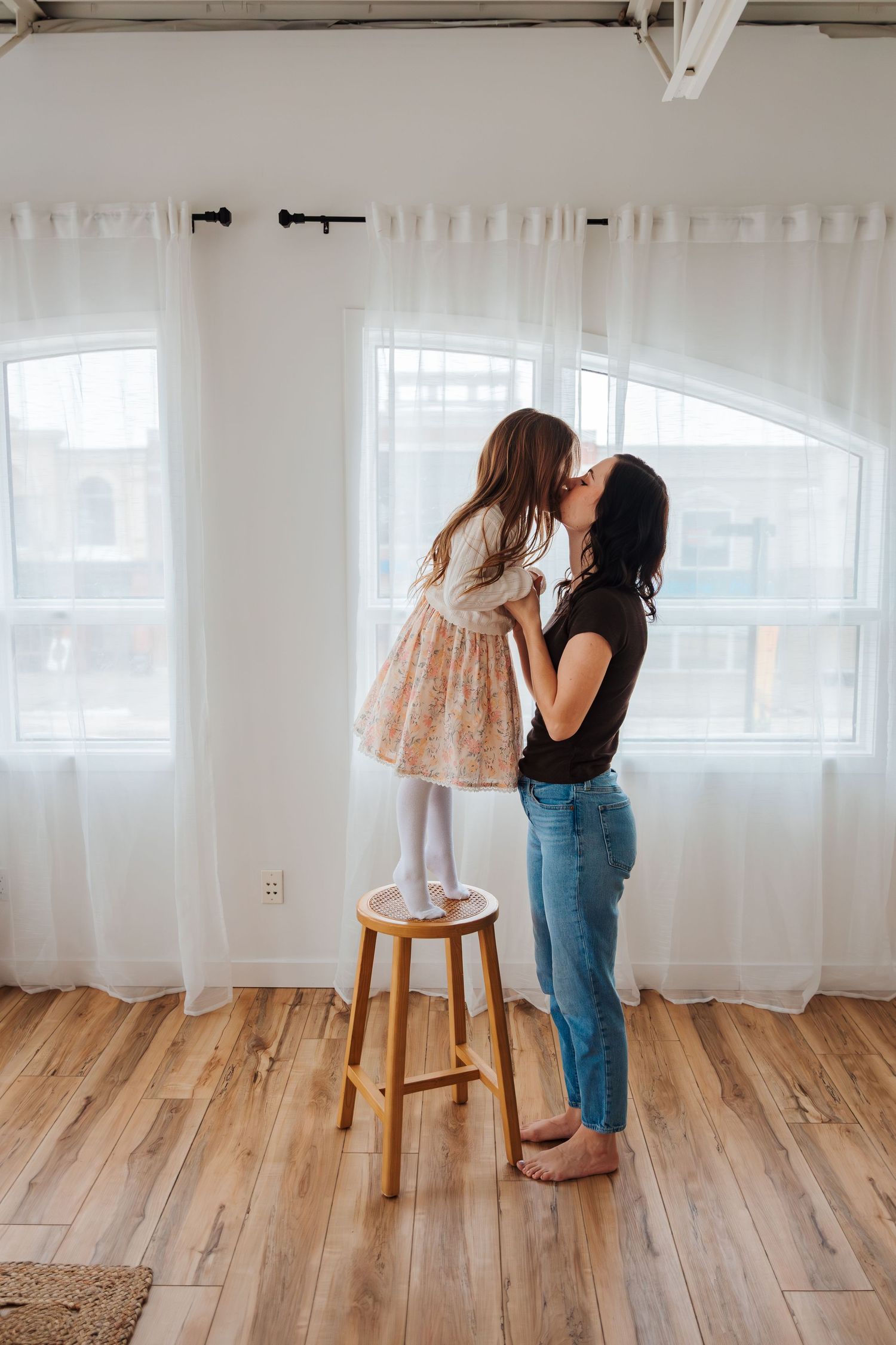 family photography, family and wedding photographer, photography studio, mom and daughter photos, newborn pictures, family pictures