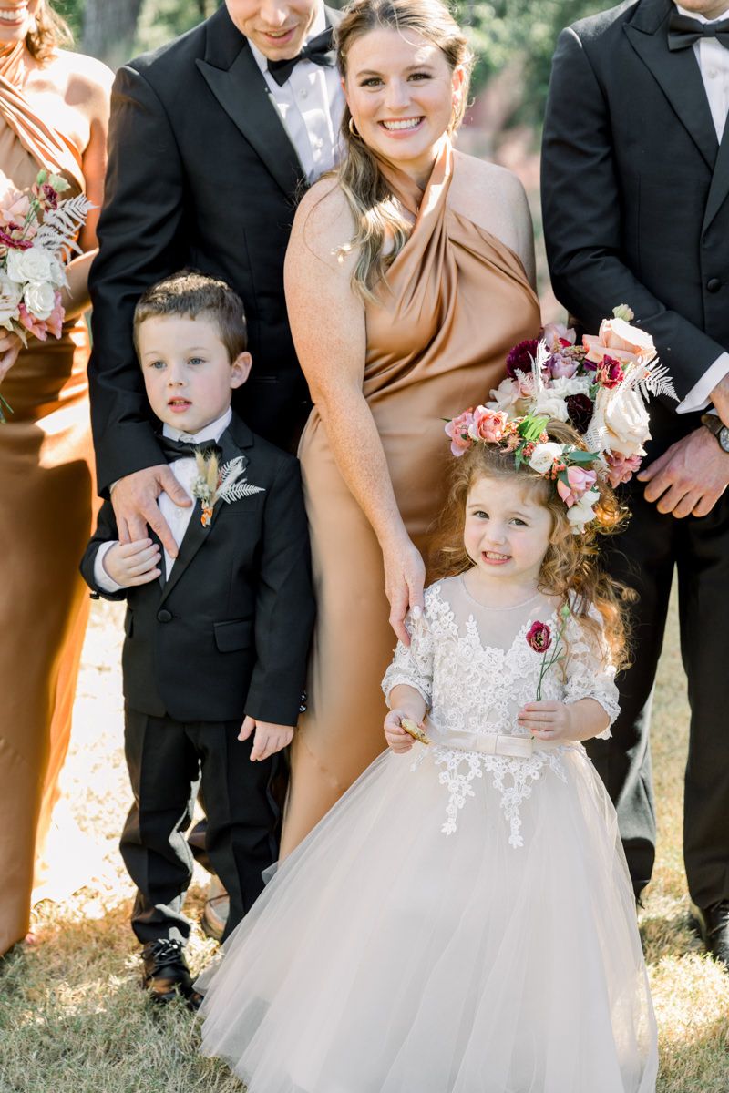 St. Simons Island wedding candid moments, chic photography style brides love when searching for authentic, aesthetic photos.