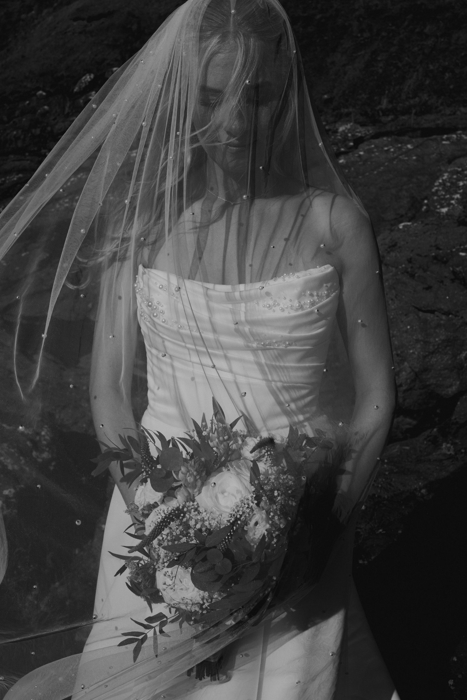 Luxury editorial wedding photography capturing intimate, cinematic love stories across France and Europe. Blending documentary storytelling