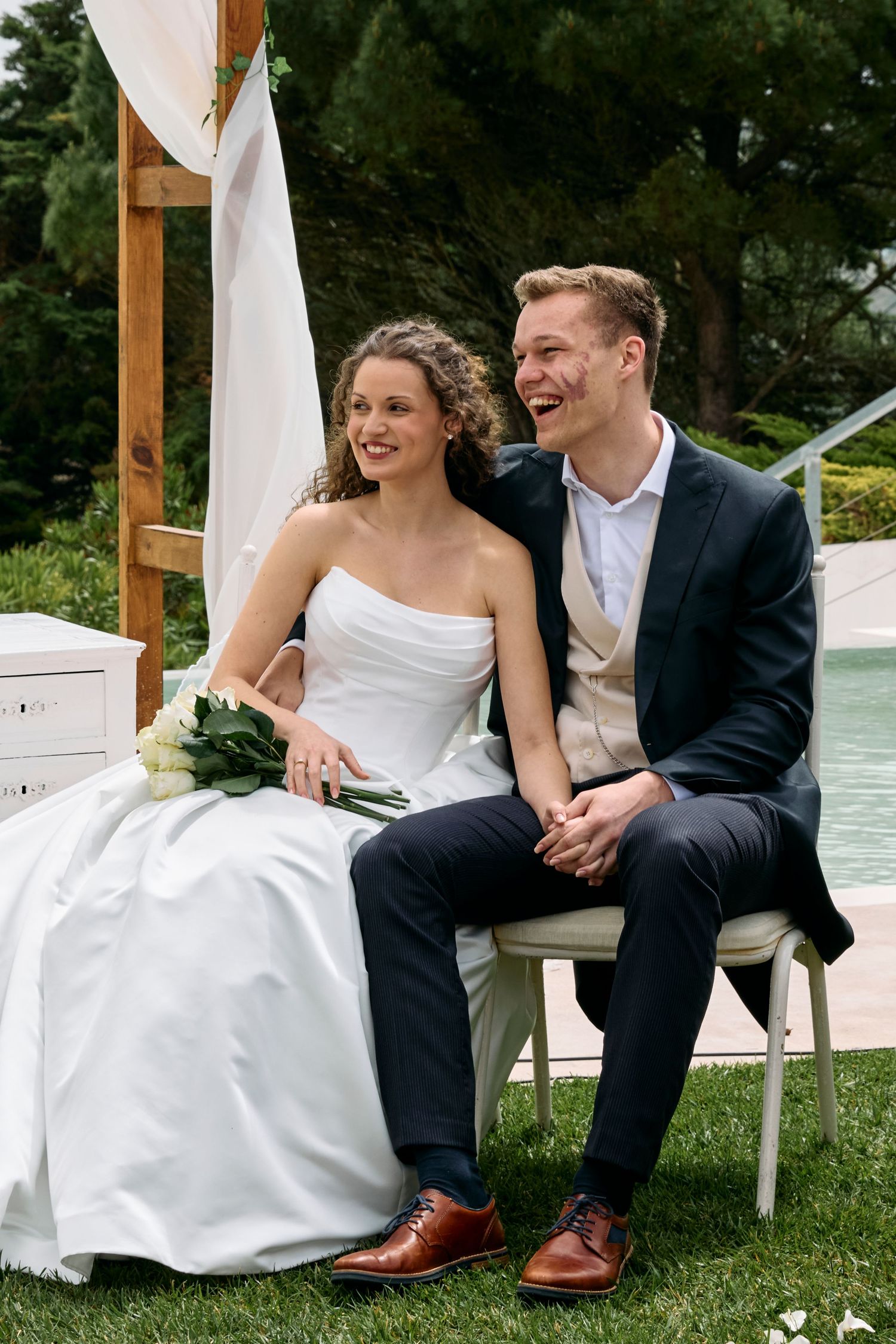 Luxury editorial wedding photography capturing intimate love stories across Paris & Europe.
