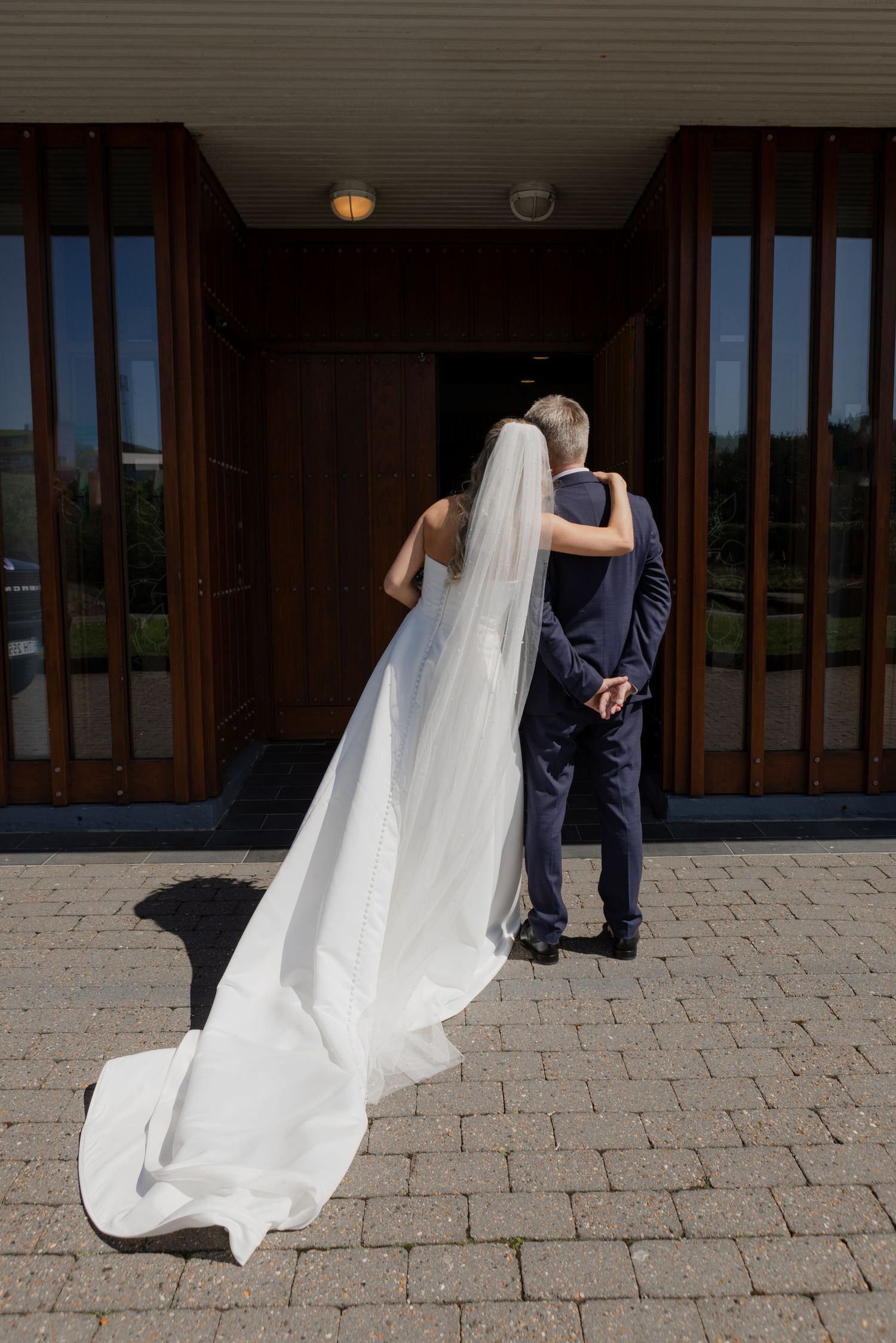Luxury editorial wedding photography capturing intimate love stories across Paris & Europe.