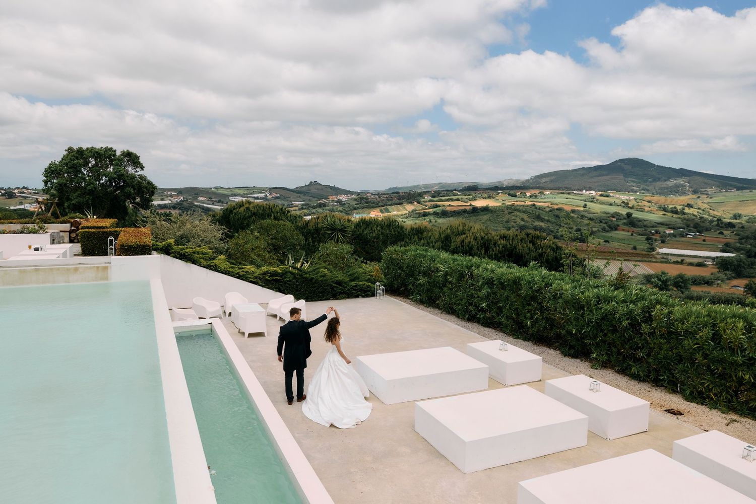 Luxury editorial wedding photography capturing intimate, cinematic love stories across France and Europe. Blending documentary storytelling