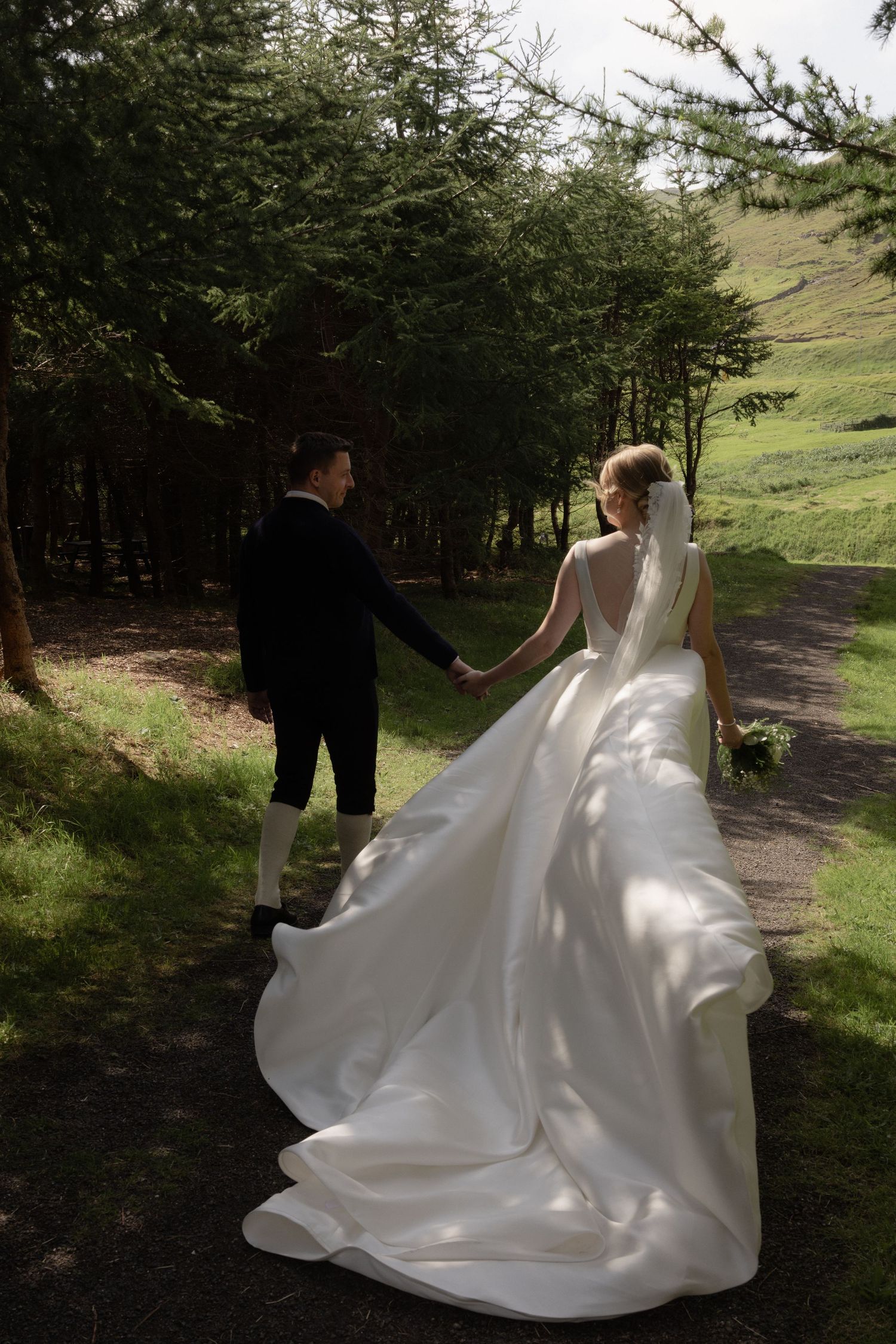 Luxury editorial wedding photography capturing intimate, cinematic love stories across France and Europe. Blending documentary storytelling