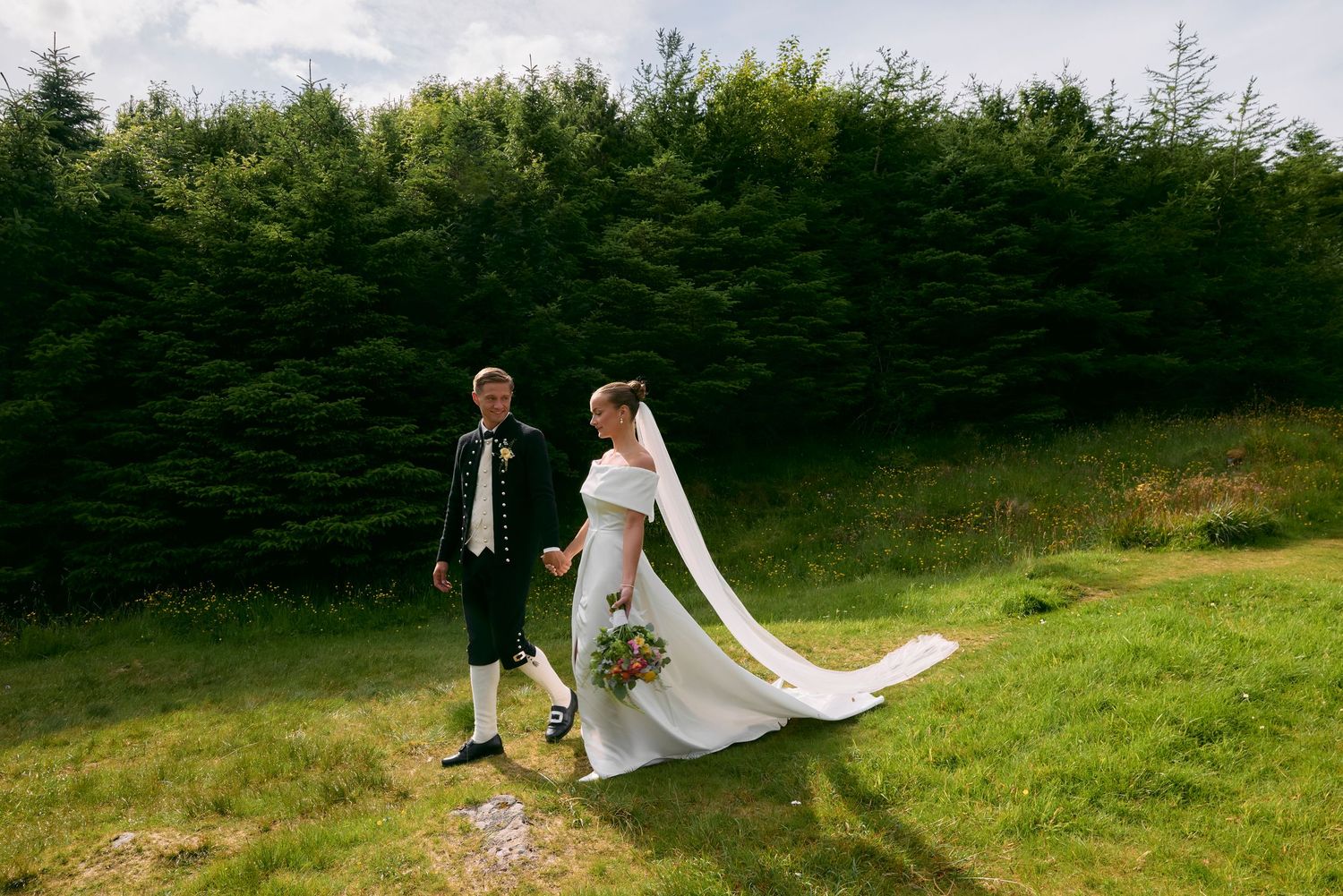 Luxury editorial wedding photography capturing intimate love stories across Paris & Europe.