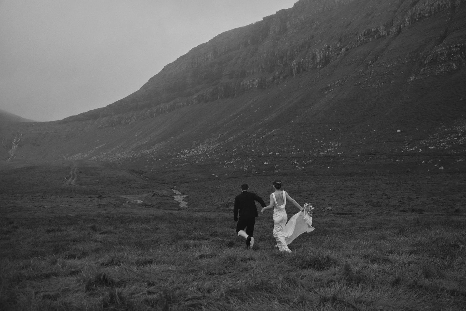 Luxury editorial wedding photography capturing intimate love stories across Paris & Europe.