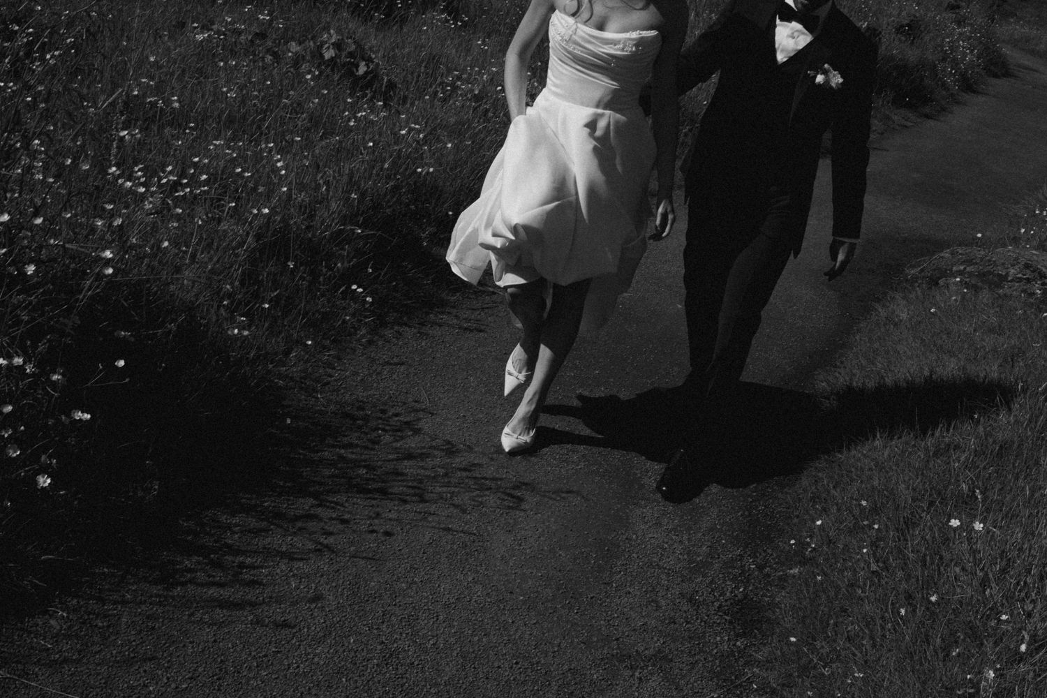 Luxury editorial wedding photography capturing intimate, cinematic love stories across France and Europe. Blending documentary storytelling