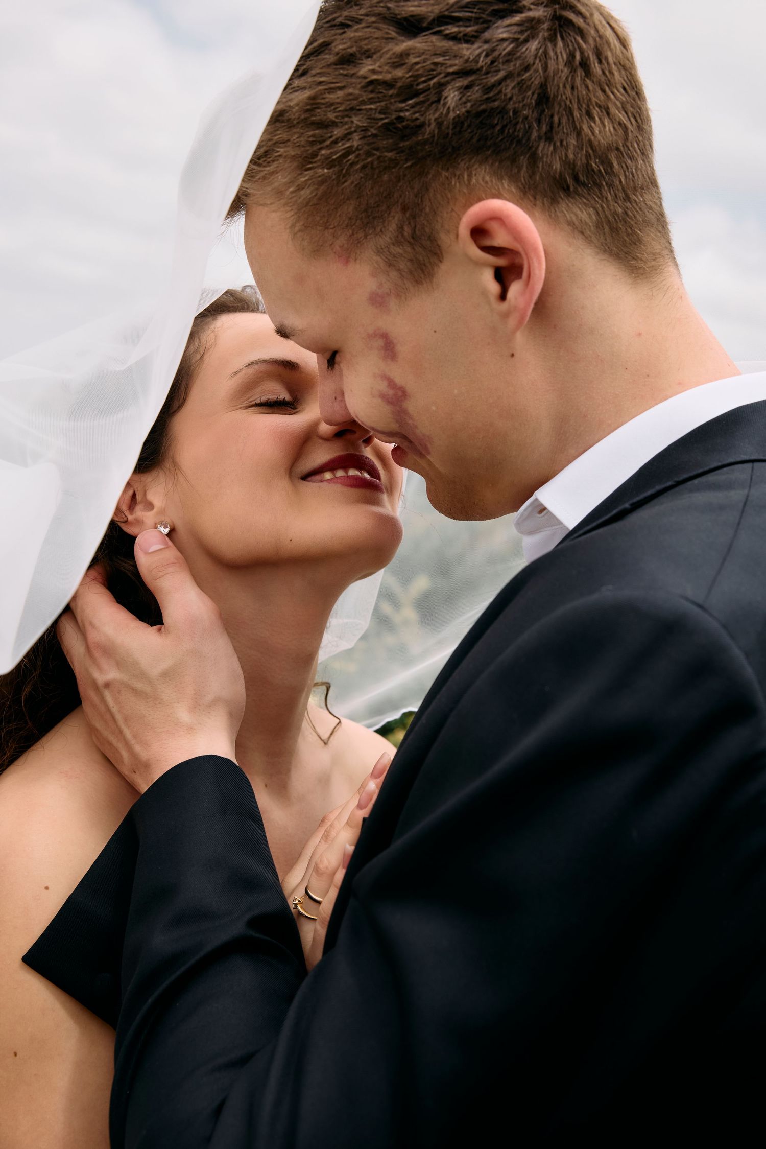 Luxury editorial wedding photography capturing intimate, cinematic love stories across France and Europe. Blending documentary storytelling