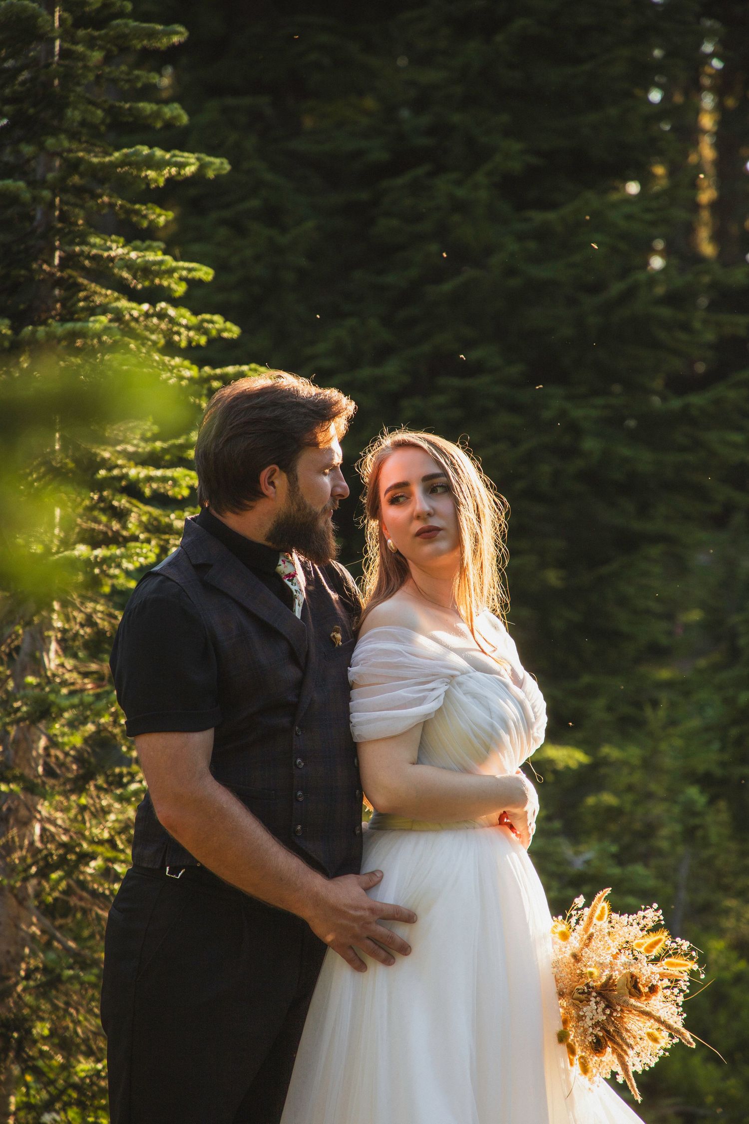 Couple elopement session at Mount Rainier, Washington outdoor ceremony