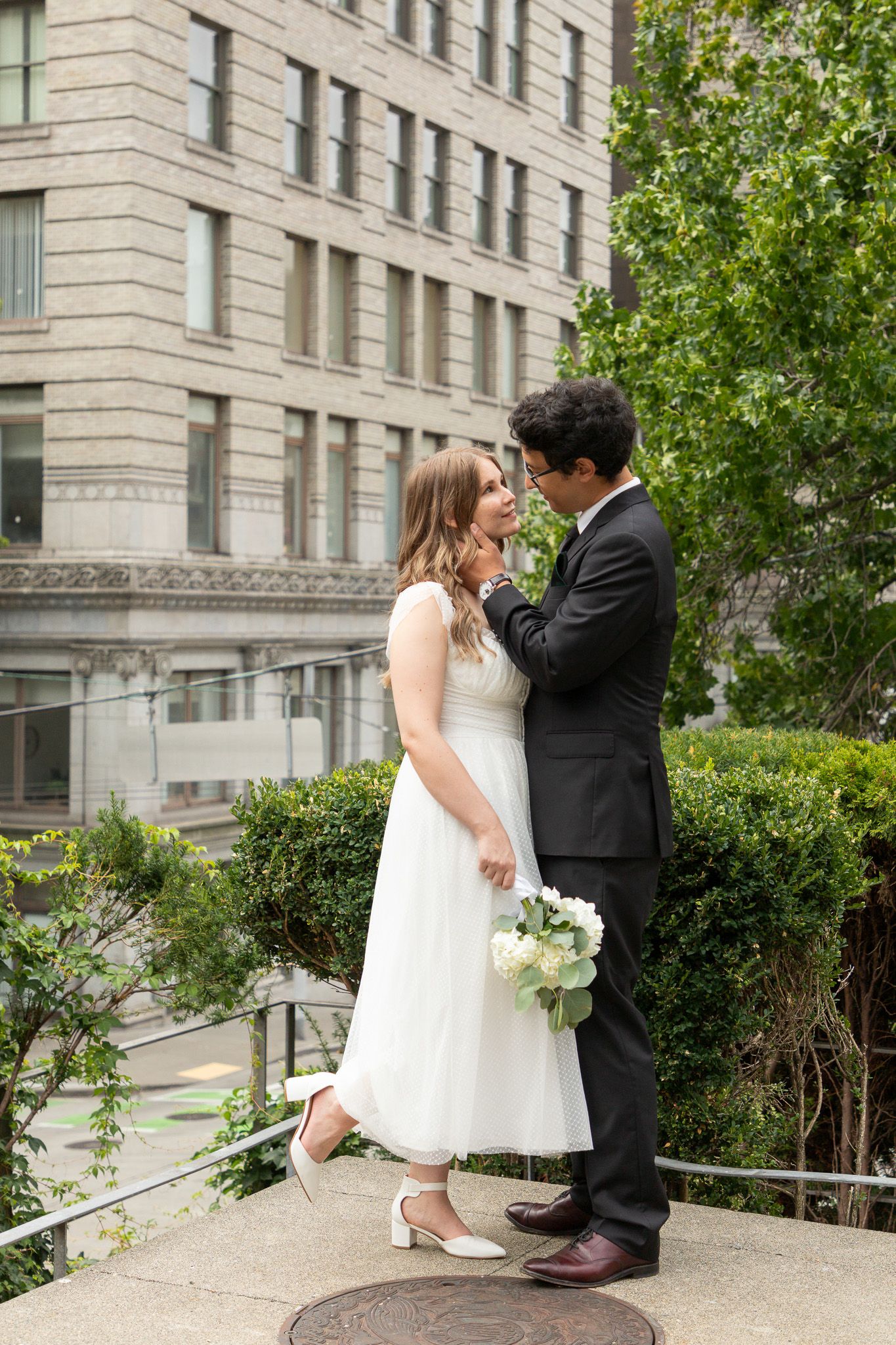 Seattle courthouse wedding photoshoot followed by a relaxed city walk, elopement portraits in the streets of downtown Seattle