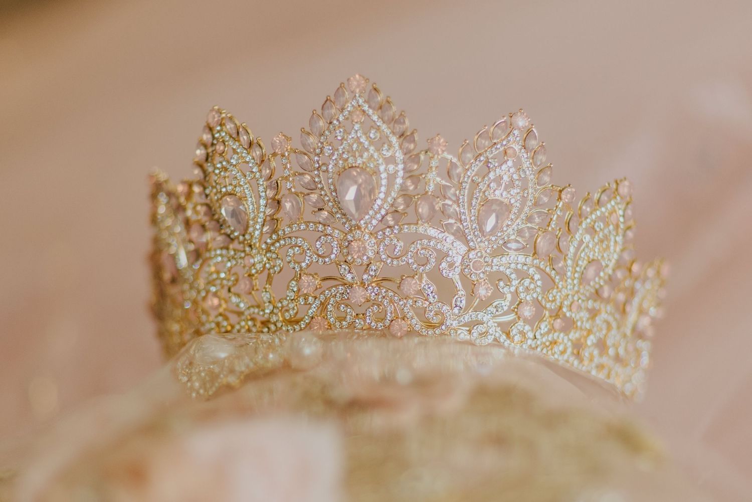 Luxury quinceañera photography in Sacramento CA with elegant, magazine-style portraits