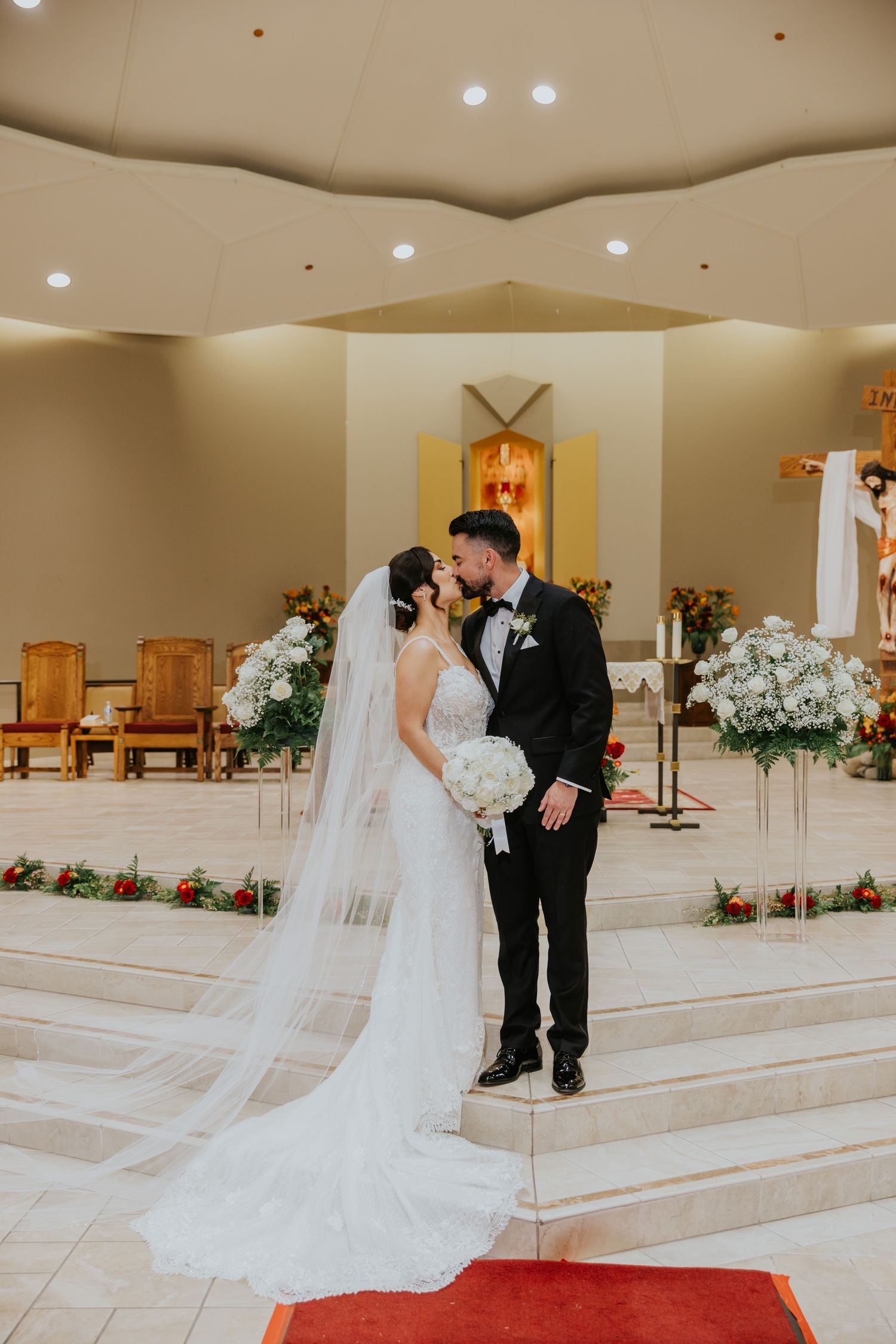 Luxury wedding photography in Sacramento CA with editorial and candid style