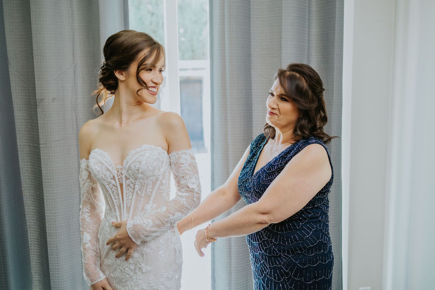Luxury wedding photography in Sacramento CA with editorial and candid style