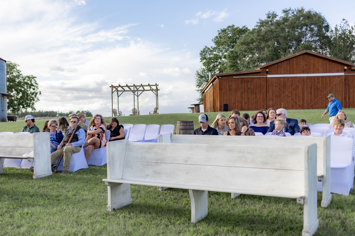Guests at a wedding at Hilltop Acres Wicksburg, Alabama