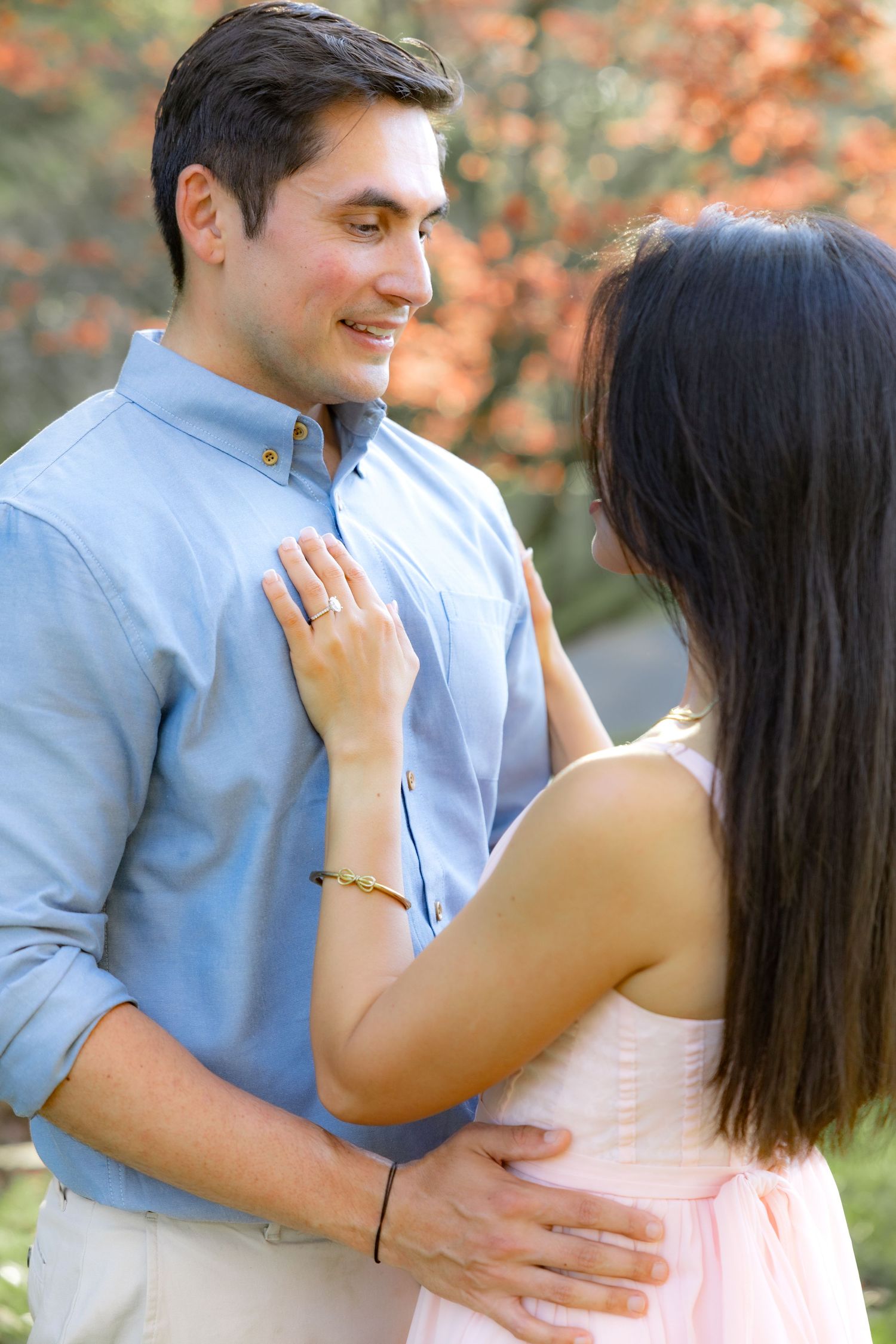 Romantic Spring Couple Photos at Dothan Area Botanical Gardens in Alabama