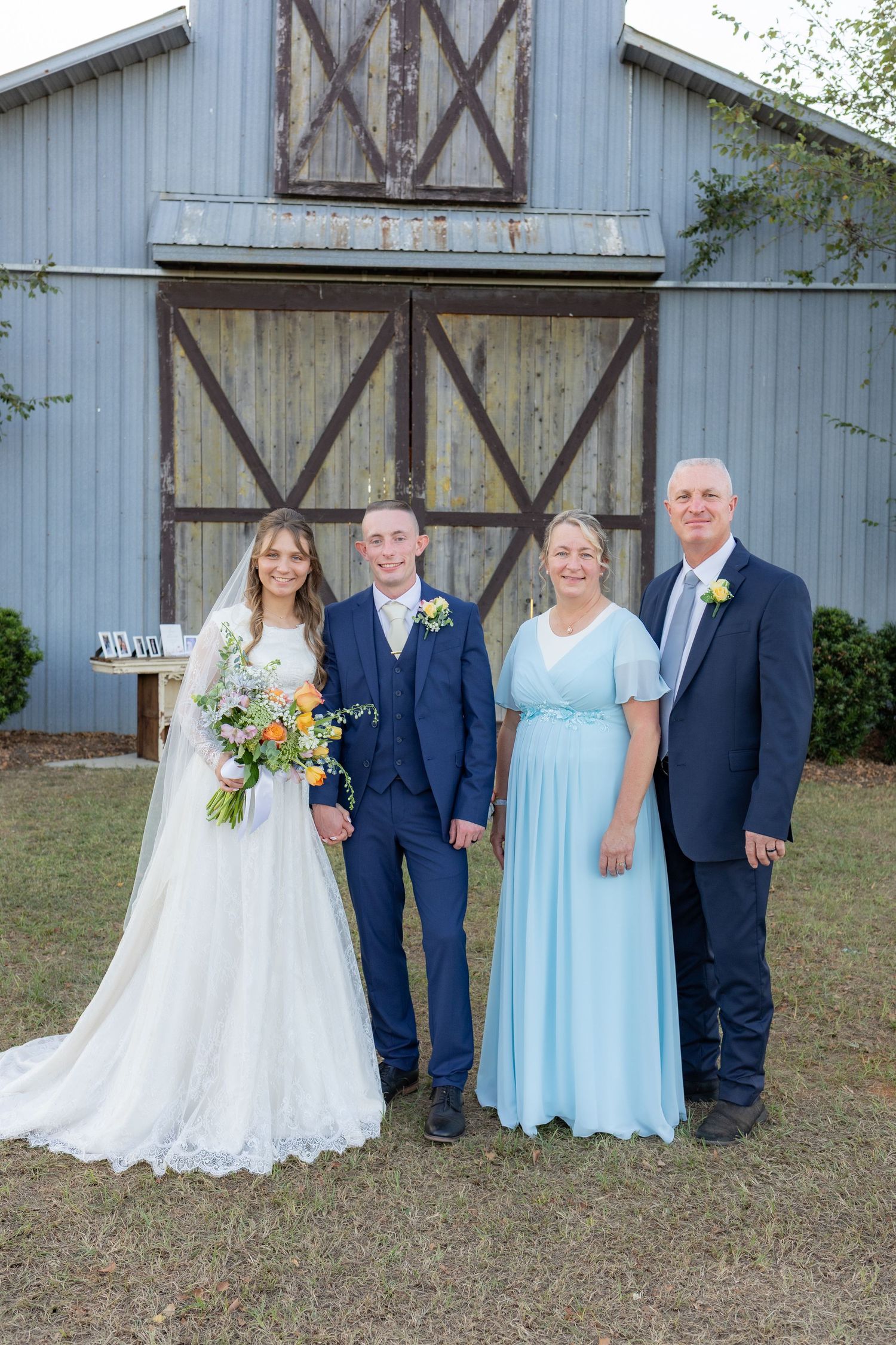 Wedding family portraits at Dalrymple Farms Enterprise, Alabama