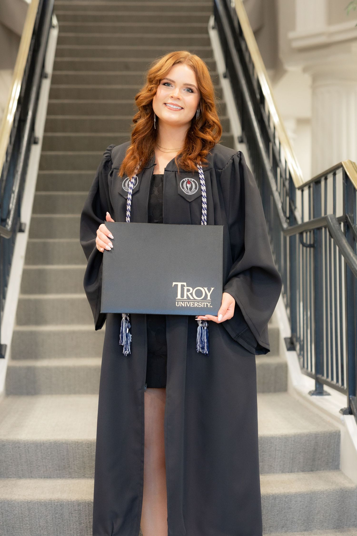 Senior portraits at Troy University Dothan Campus