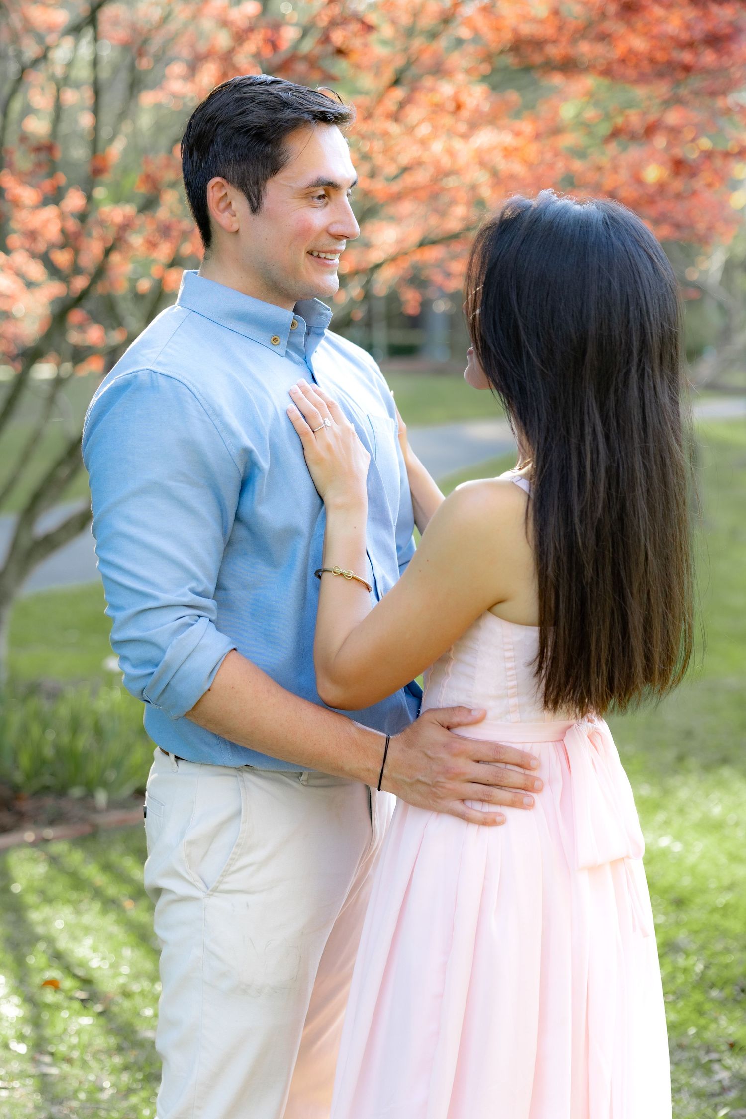 Romantic Spring Couple Photos at Dothan Area Botanical Gardens in Alabama